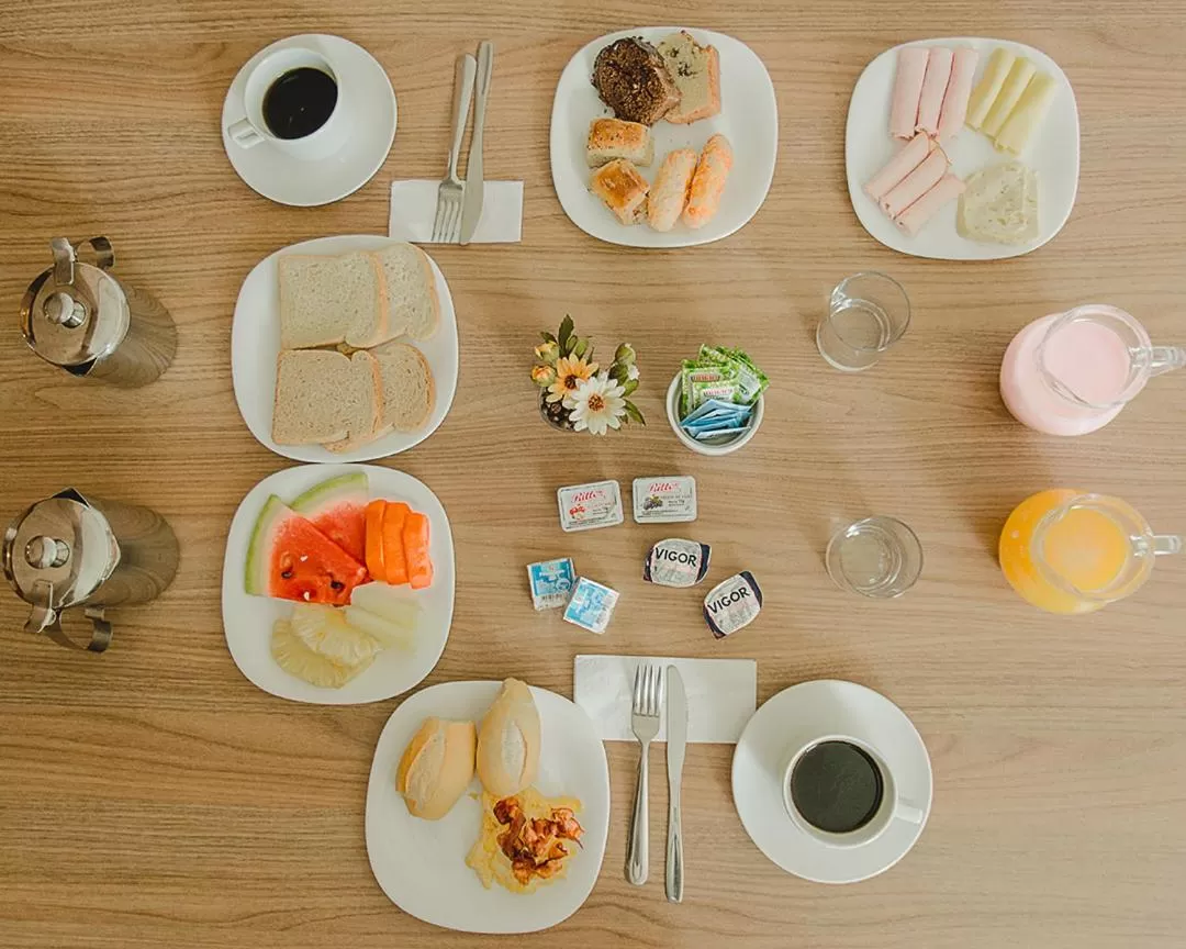 Restaurant/places to eat in Paradiso Corporate