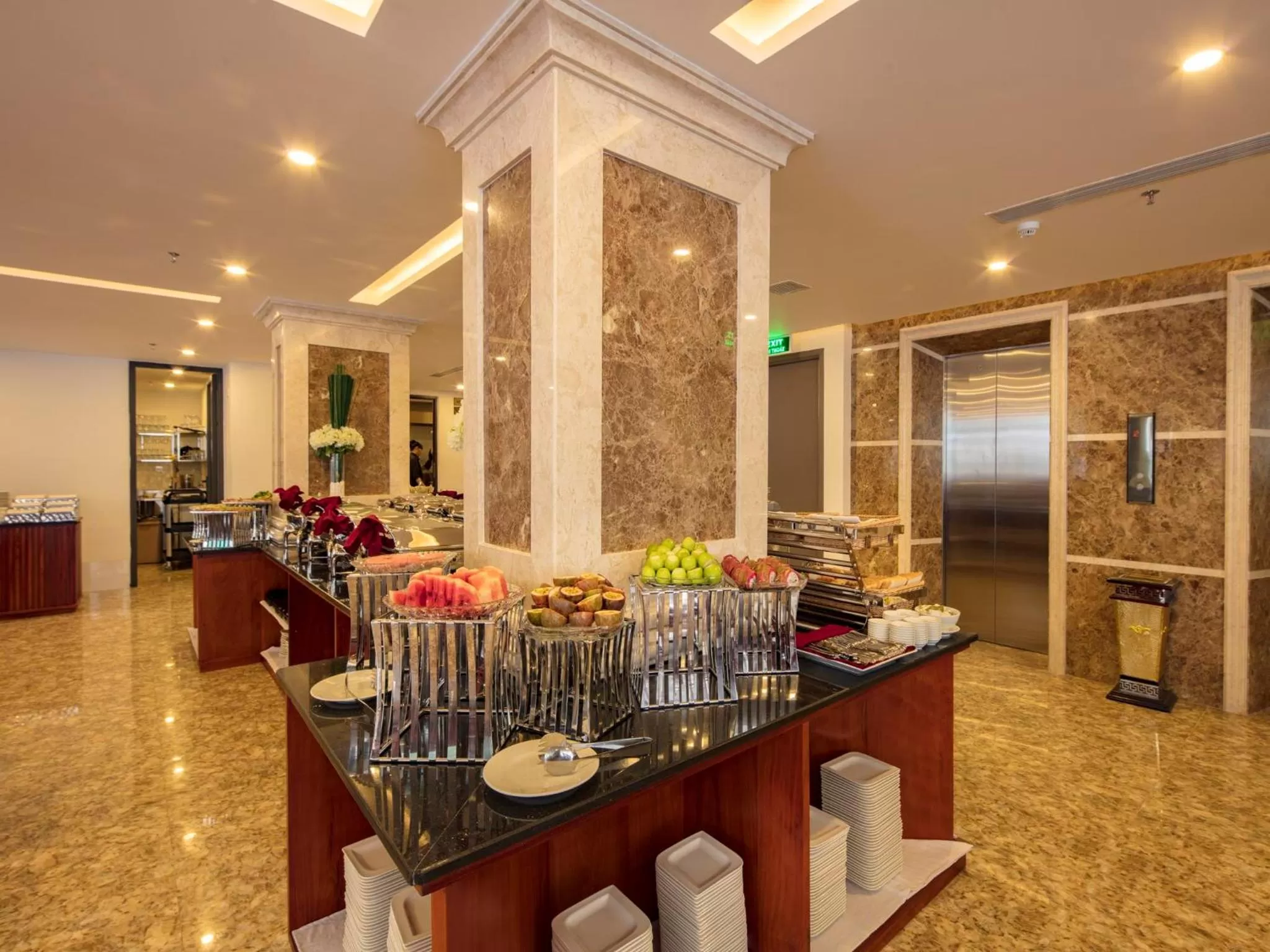 Restaurant/places to eat in Red Sun Nha Trang Hotel