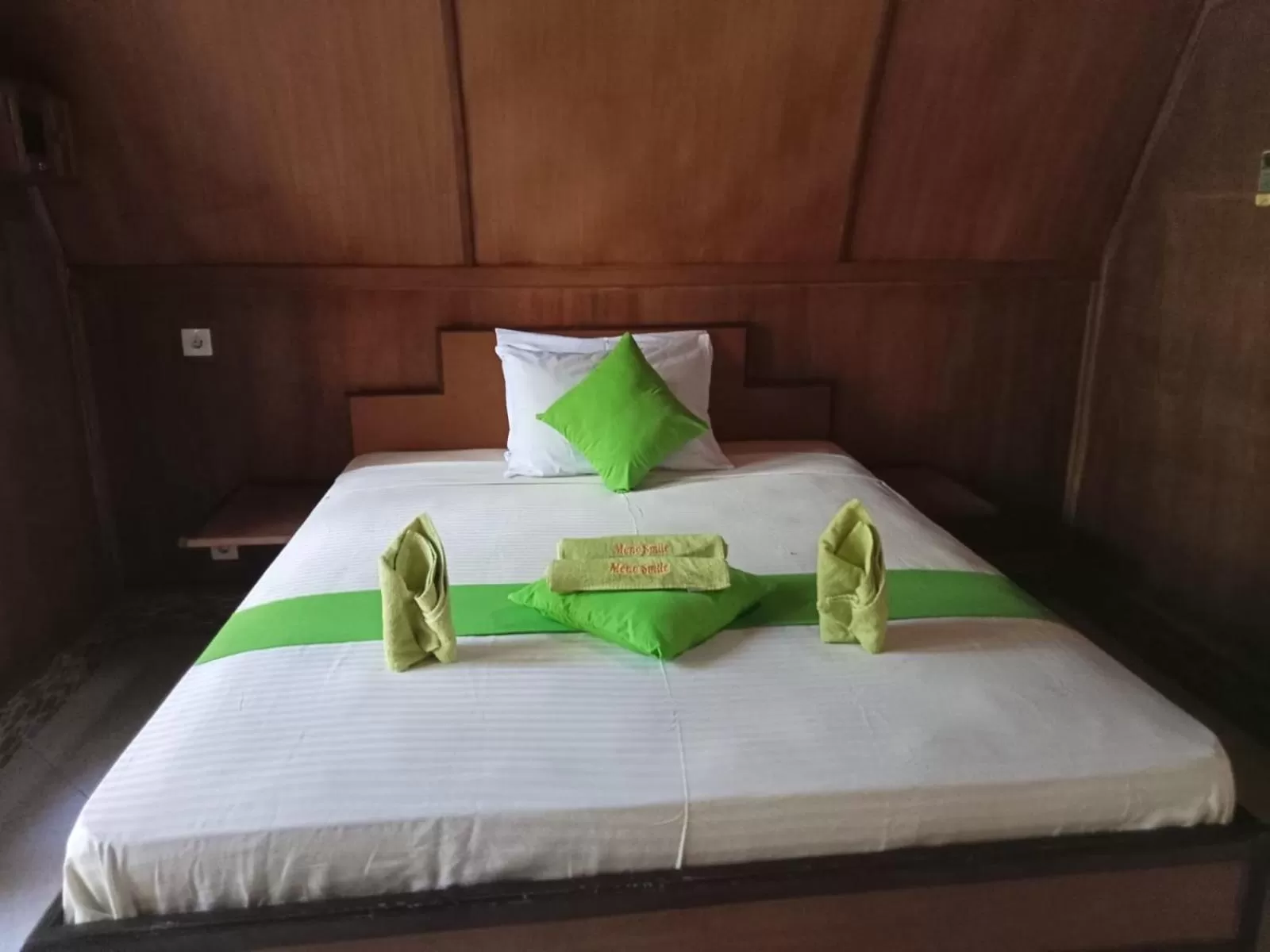 Bedroom, Bed in Meno Smile Cottages