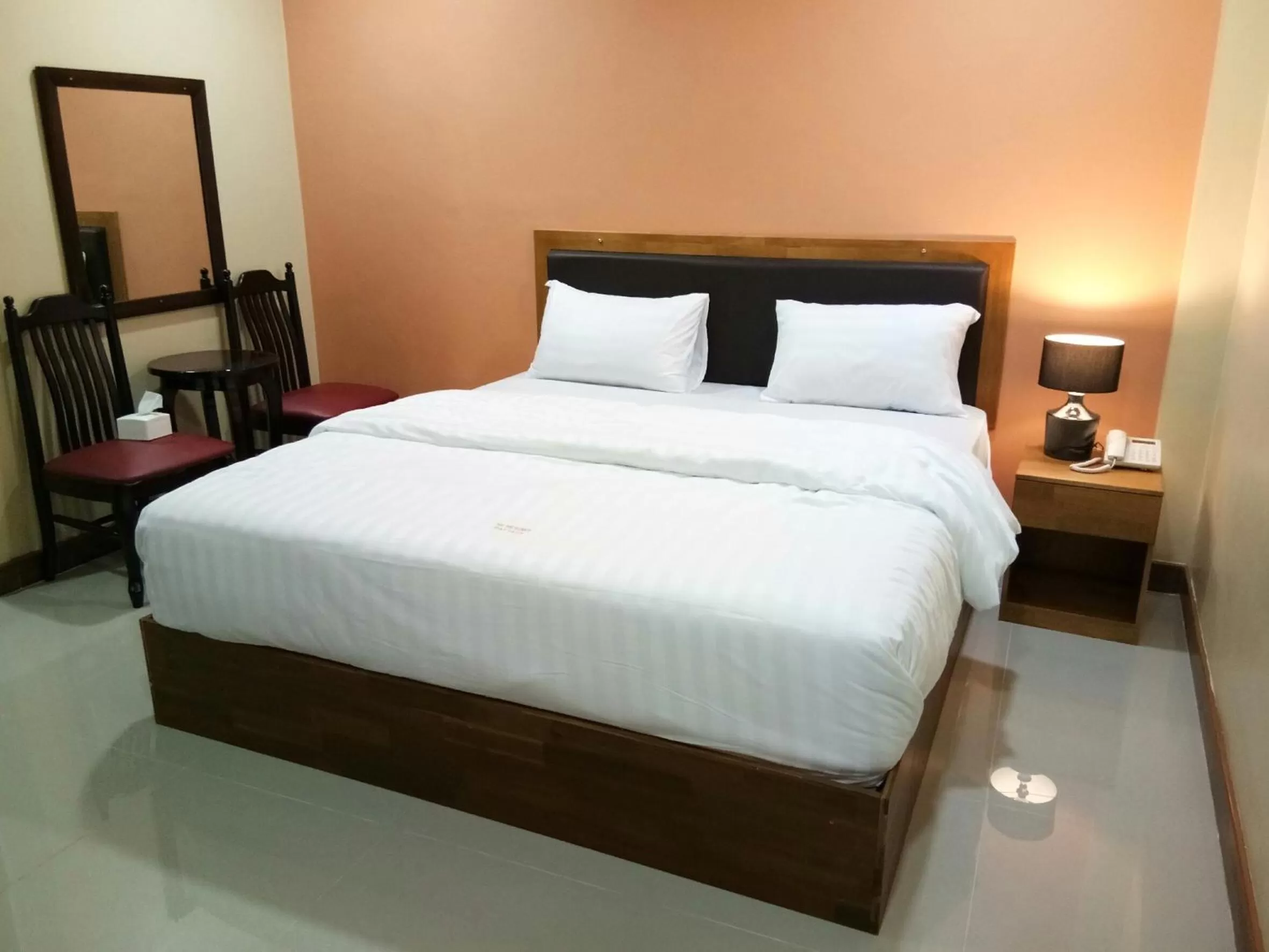 Photo of the whole room, Bed in SK Resort Pattaya