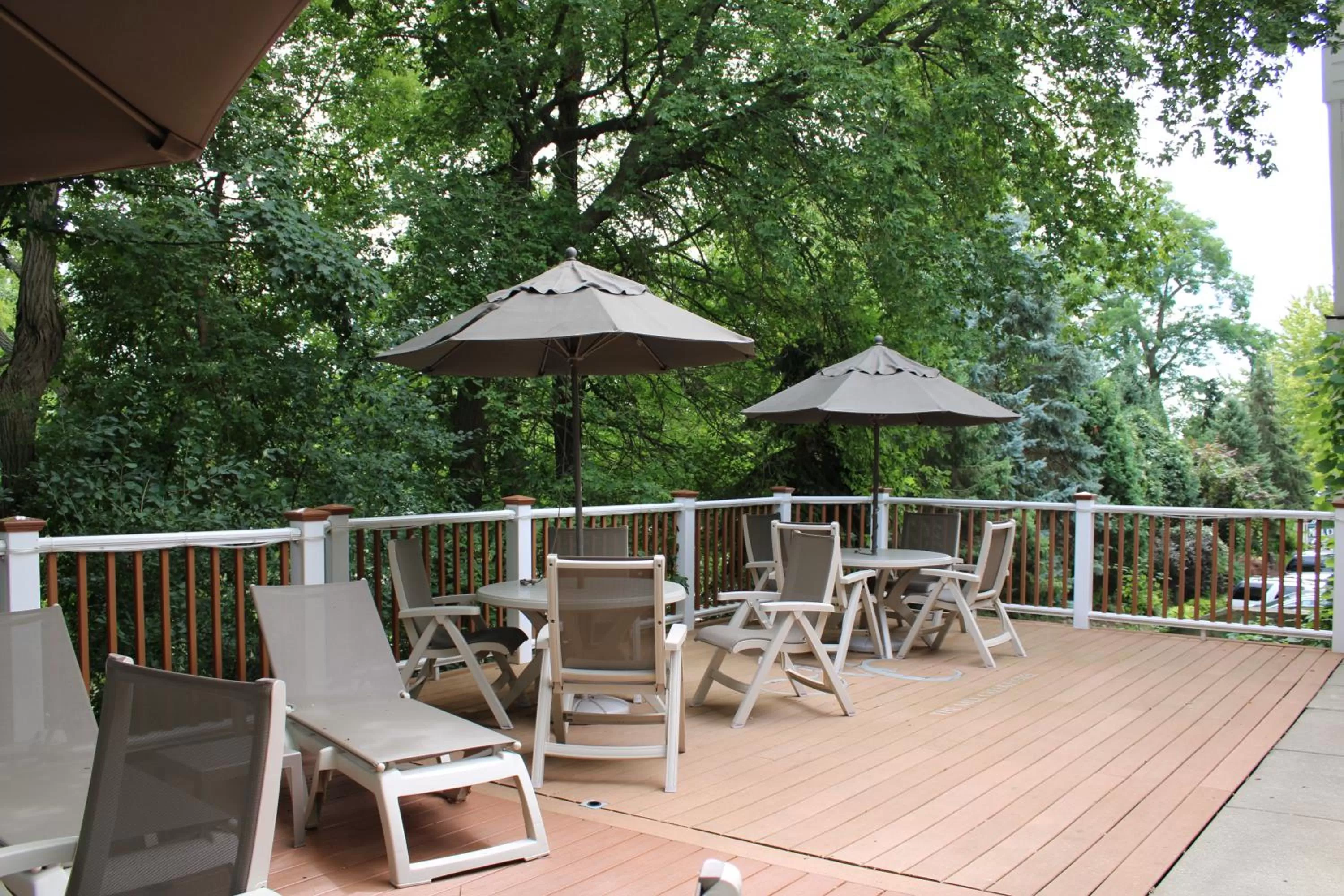 Patio in Mill Creek Hotel