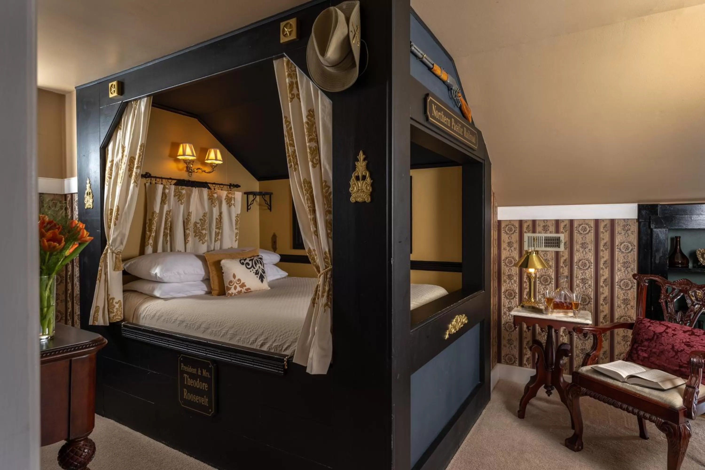 Bed in A Williamsburg White House Inn