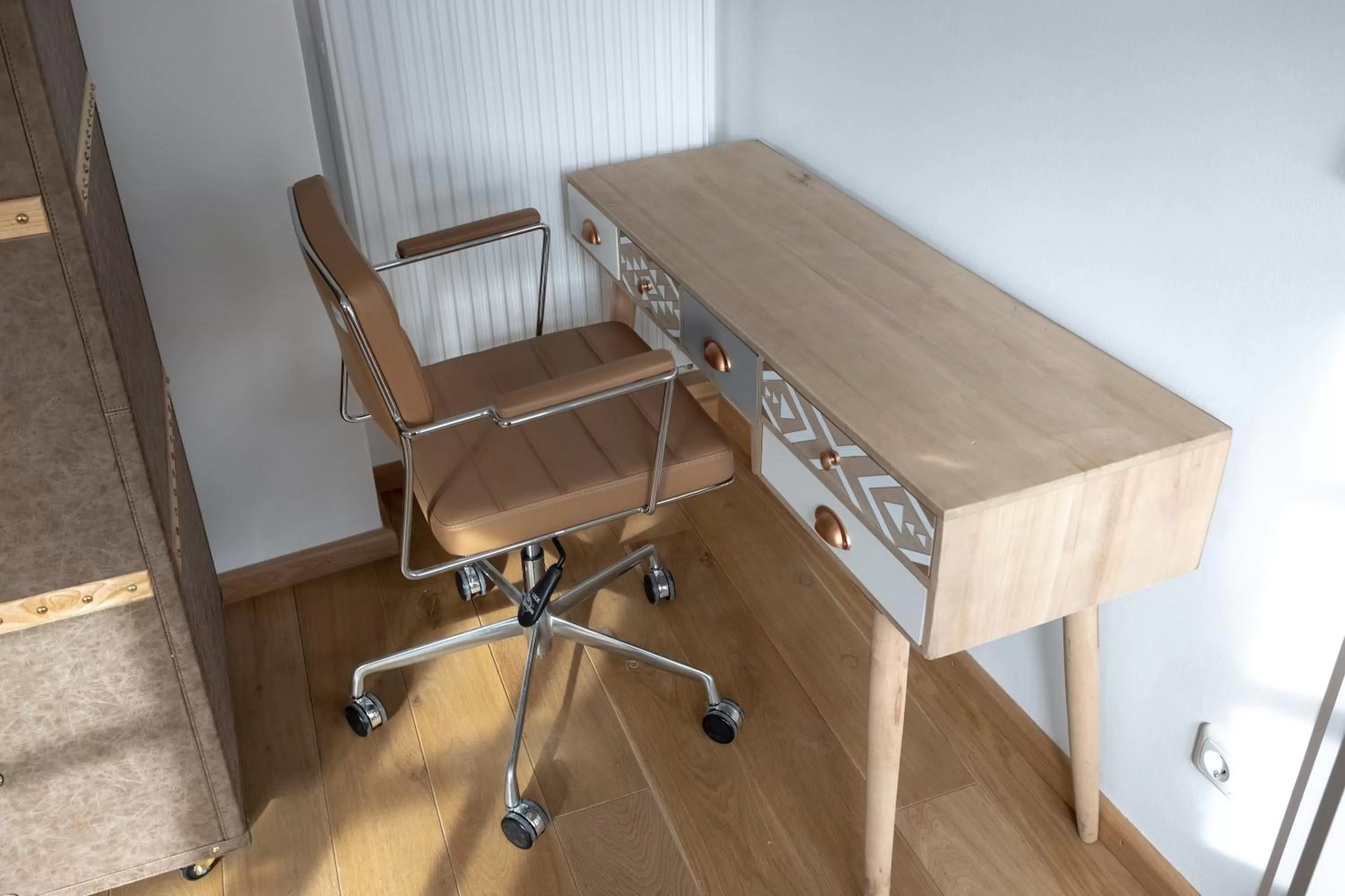 Seating area in ANA Living Augsburg City Center by Arthotel ANA - Self-Service-Hotel