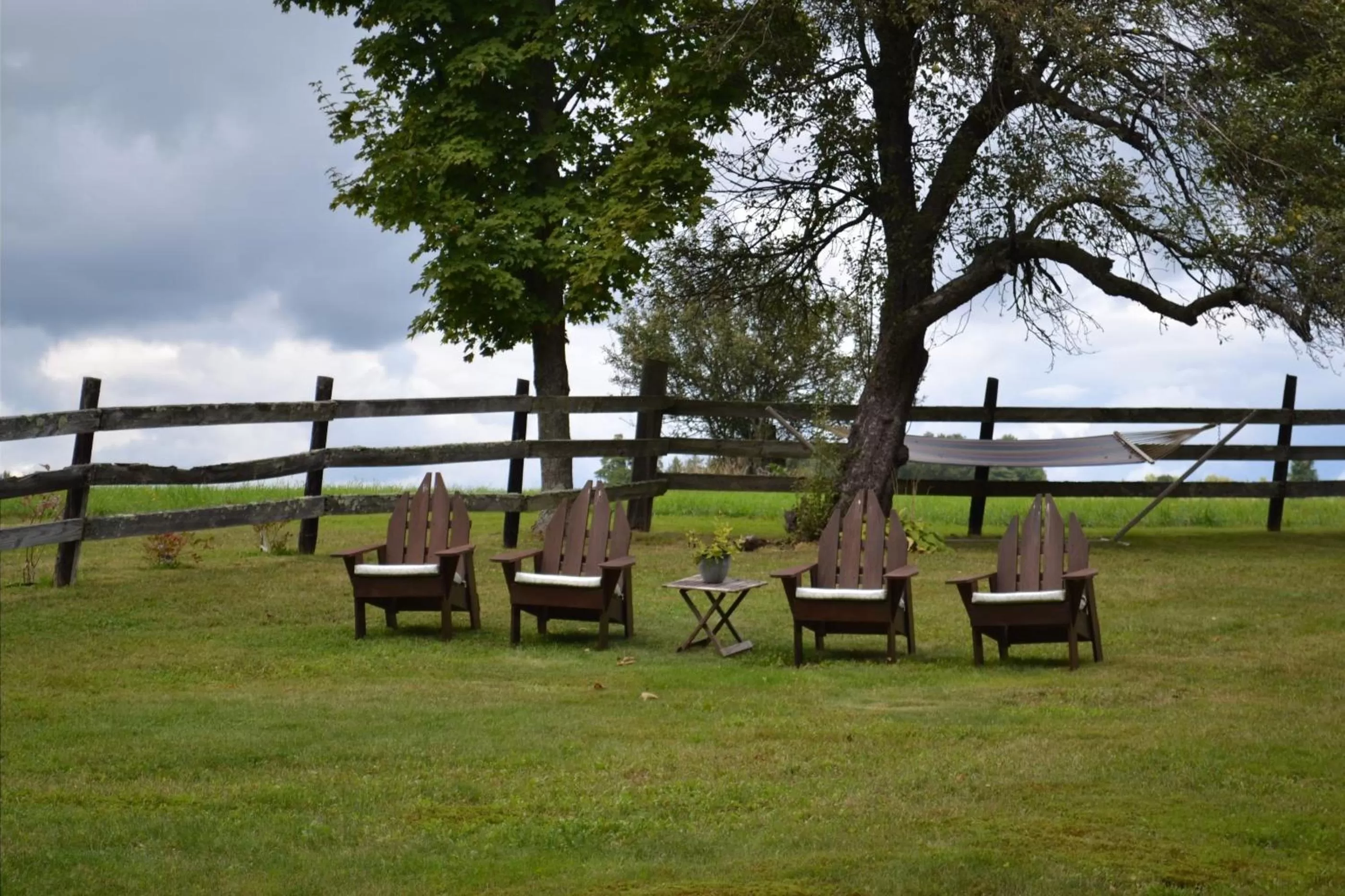 Area and facilities, Garden in Benjamin Prescott Inn