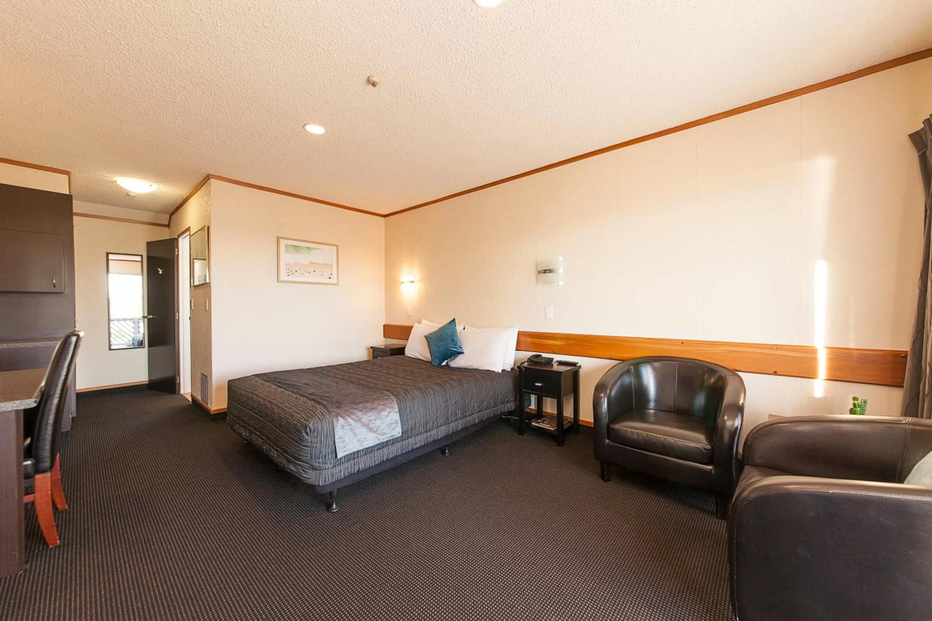 Photo of the whole room, Bed in Lakeland Resort Taupo