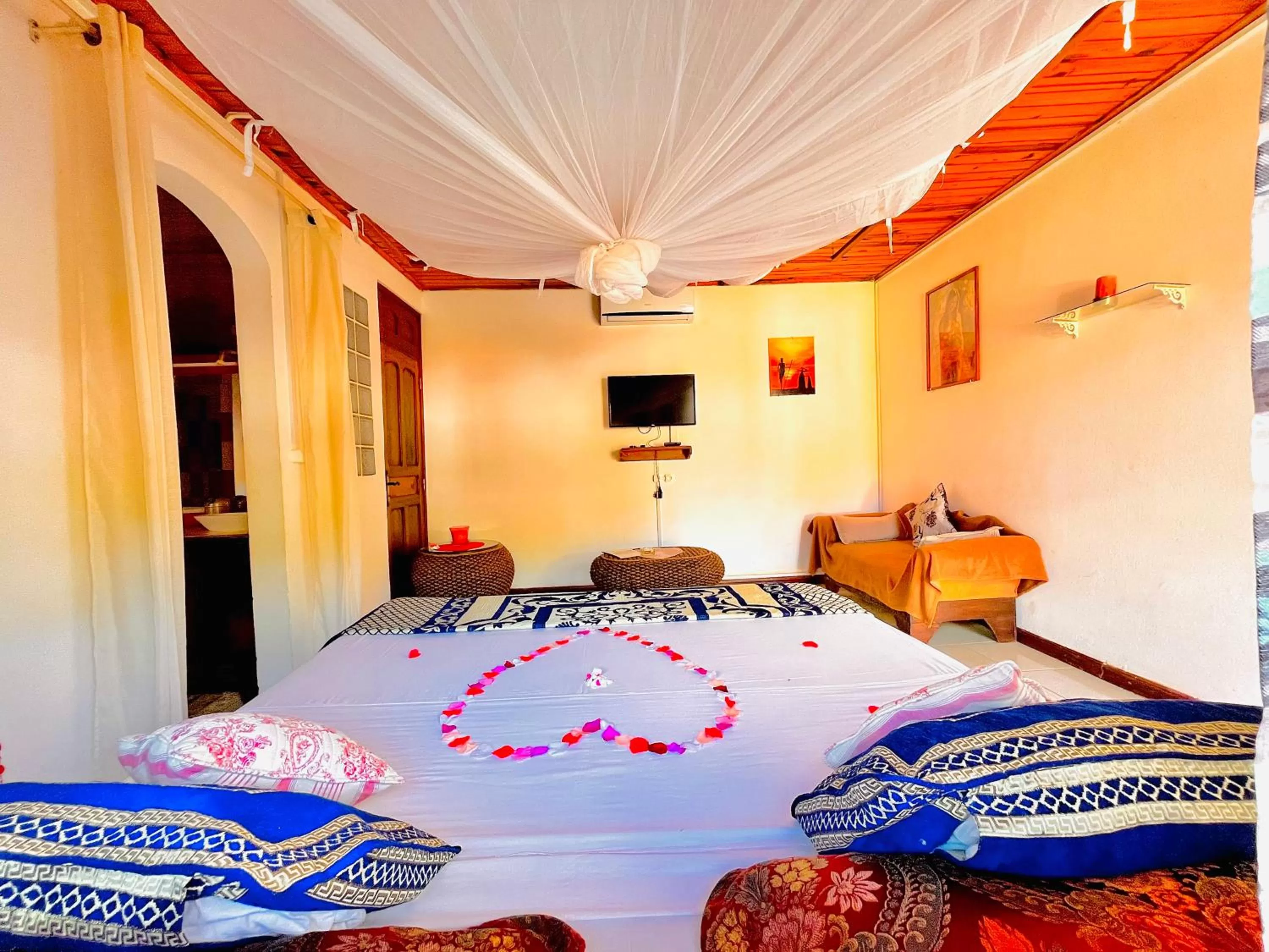 Bedroom, Bed in Régina Lodge Diégo Suarez Madagascar