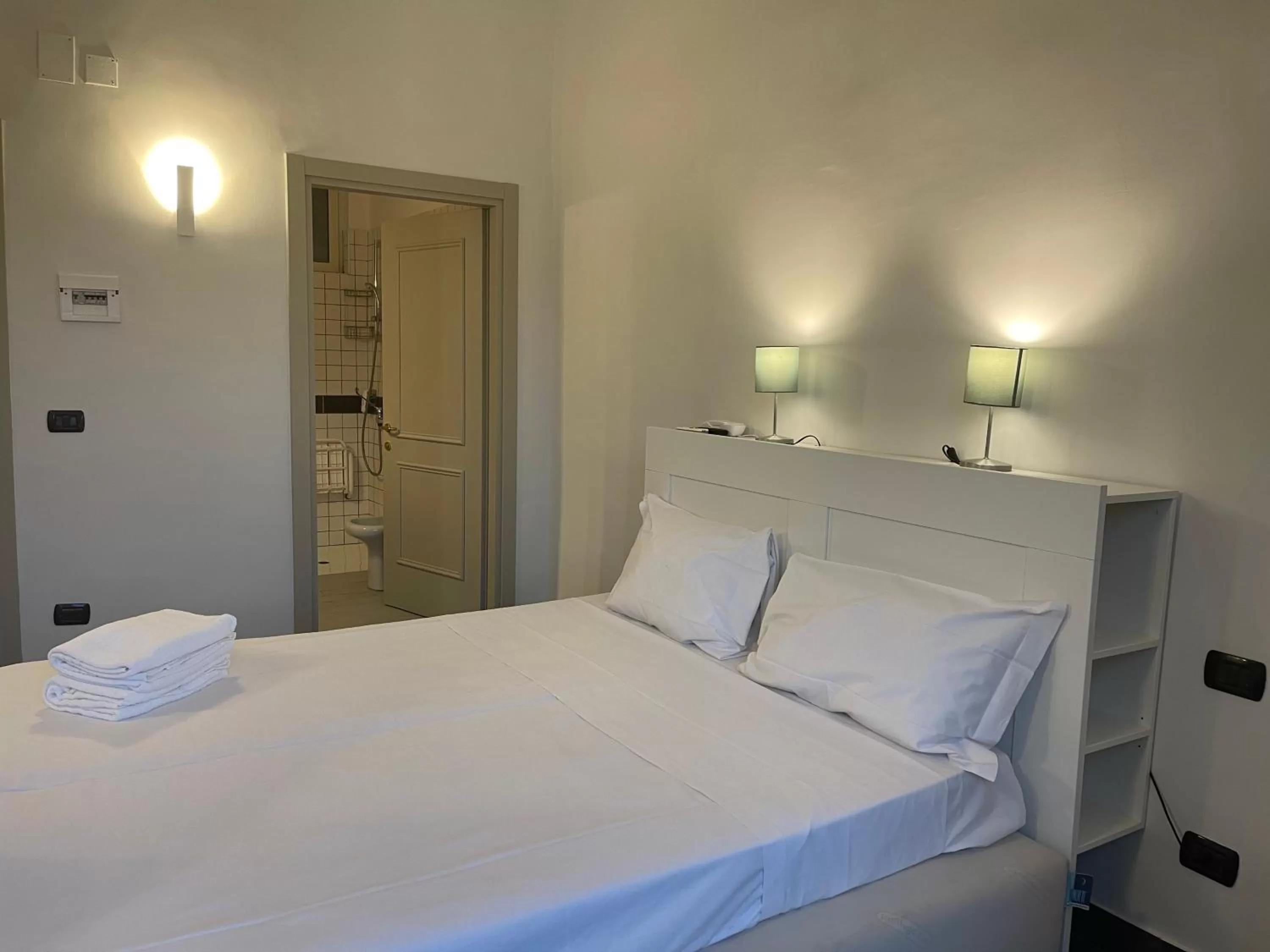 Bedroom, Bed in Jazz Hotel