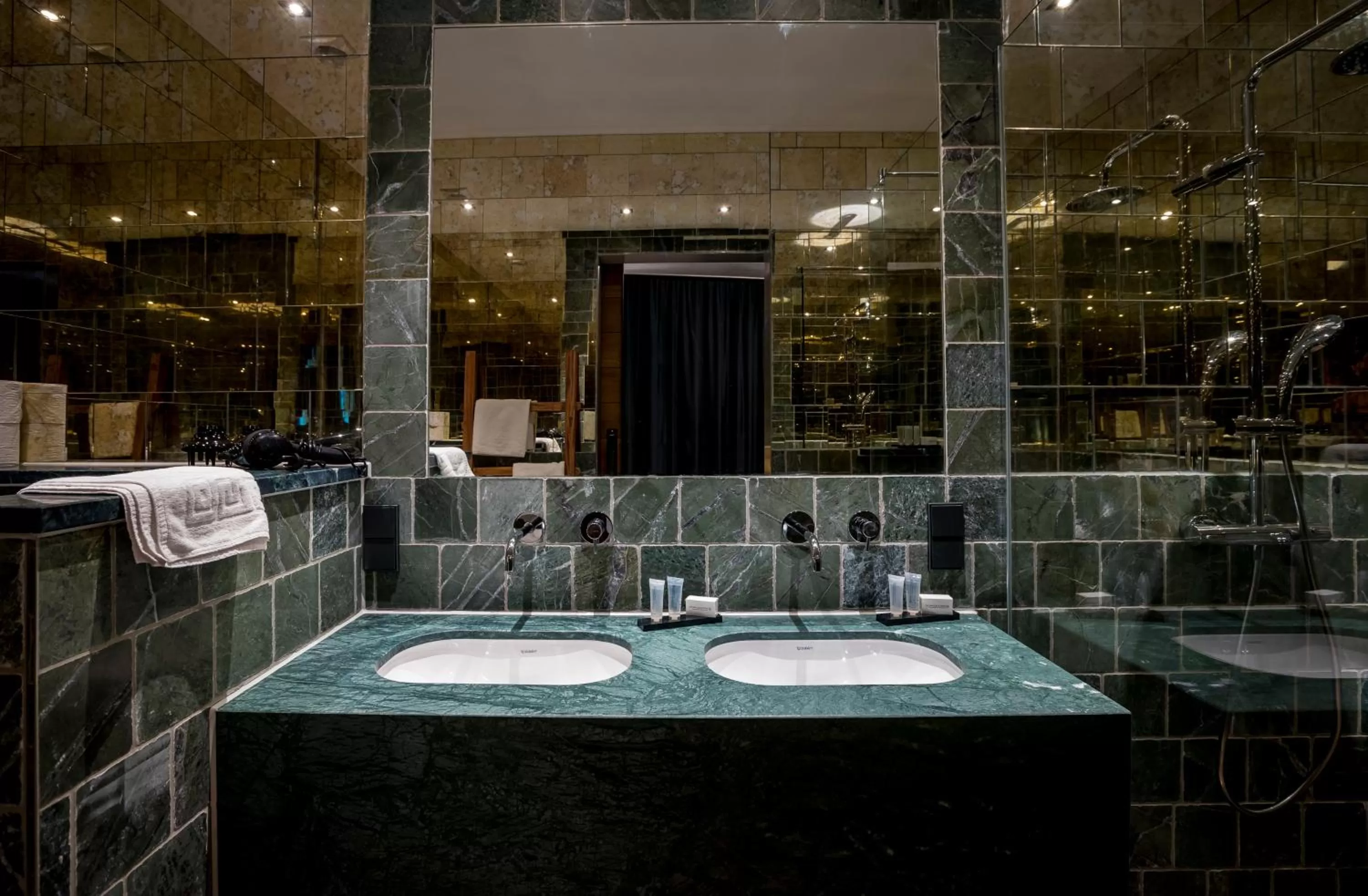 Bathroom in Slapen bij hofman