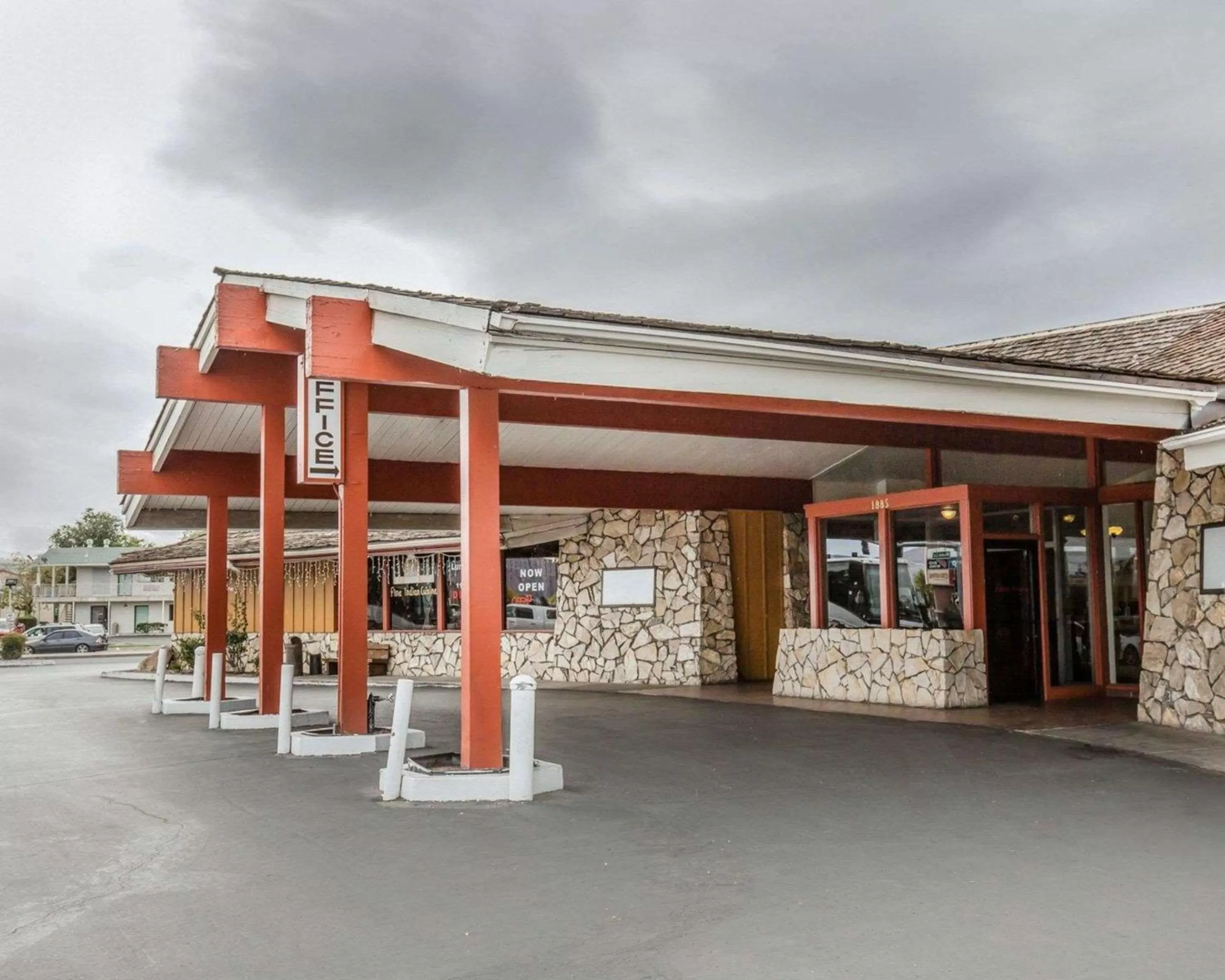 Property building in Econo Lodge Near Reno-Sparks Convention Center