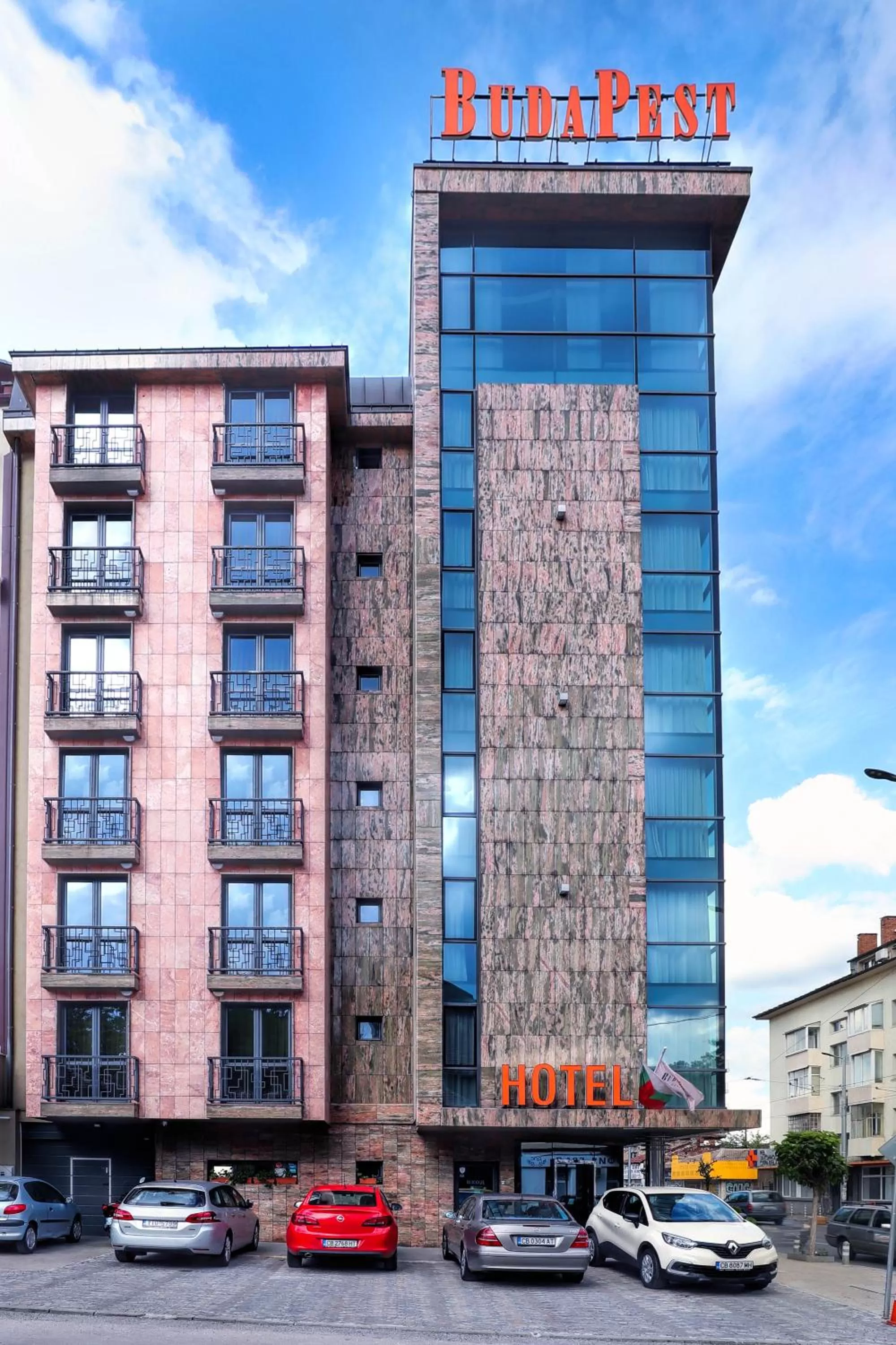 Facade/entrance in Budapest Hotel - Free Parking