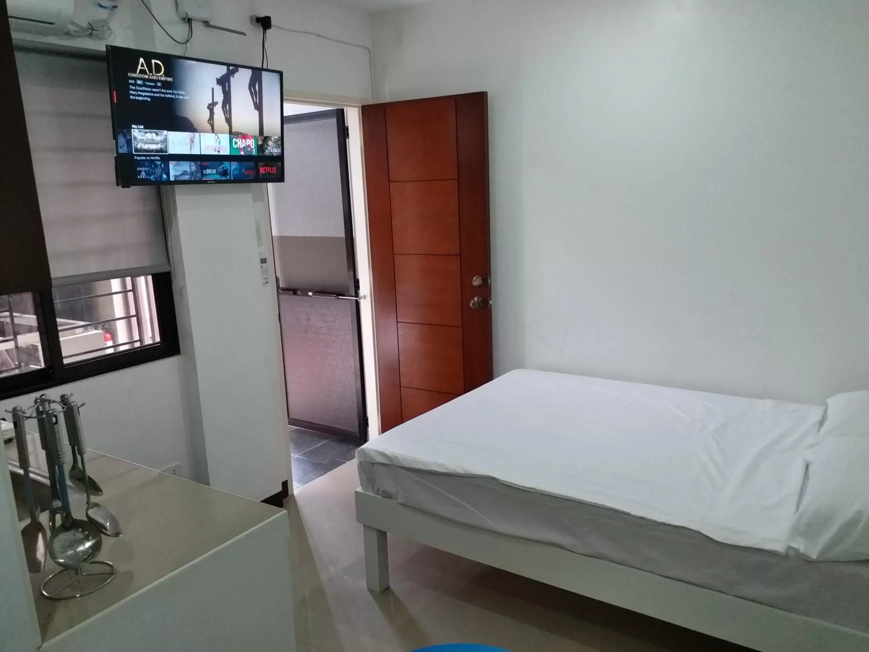 Bed in Clark-Pad Inn, Angeles City