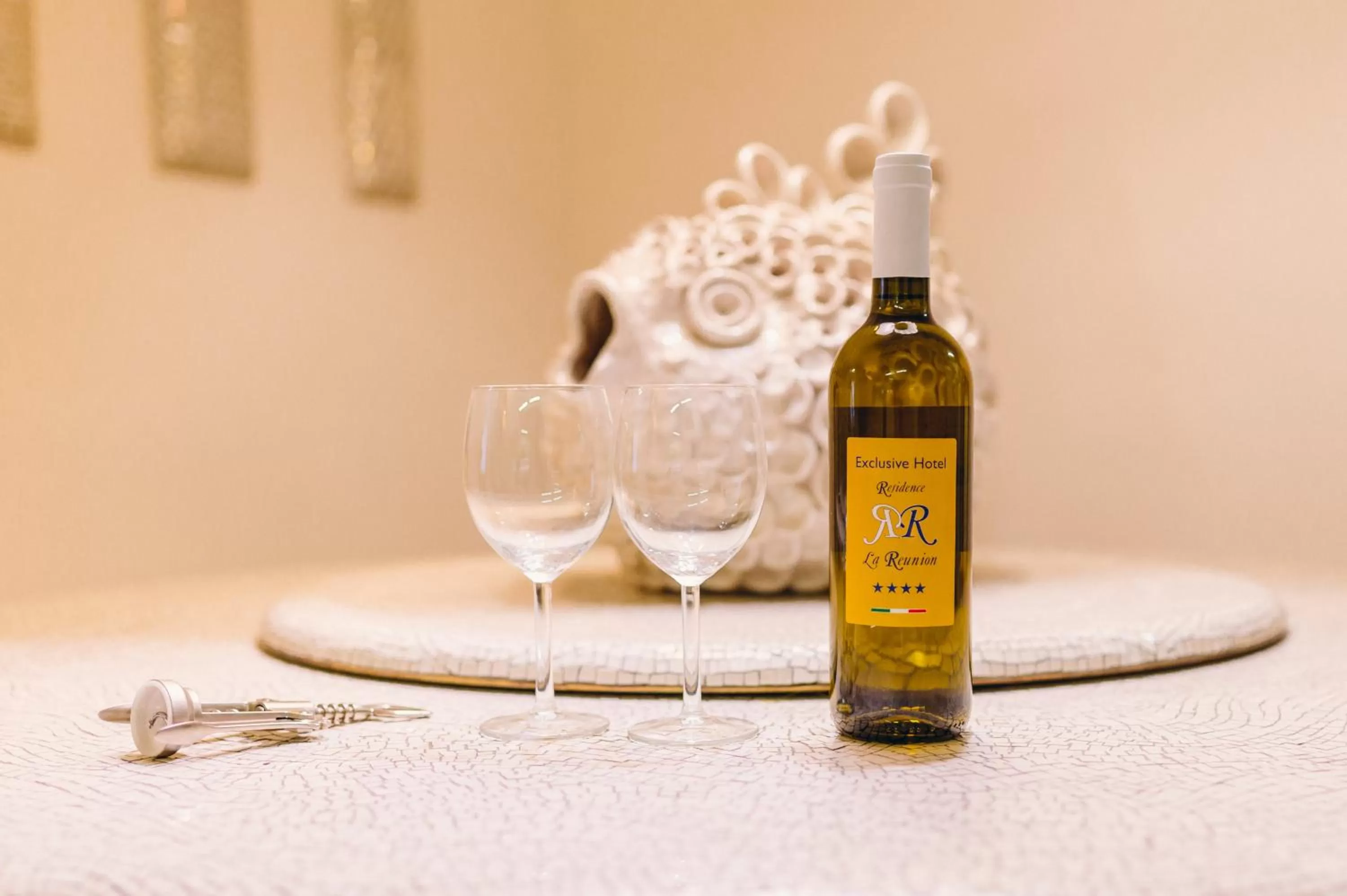 Food and drinks in Exclusive Aparthotel La Reunion