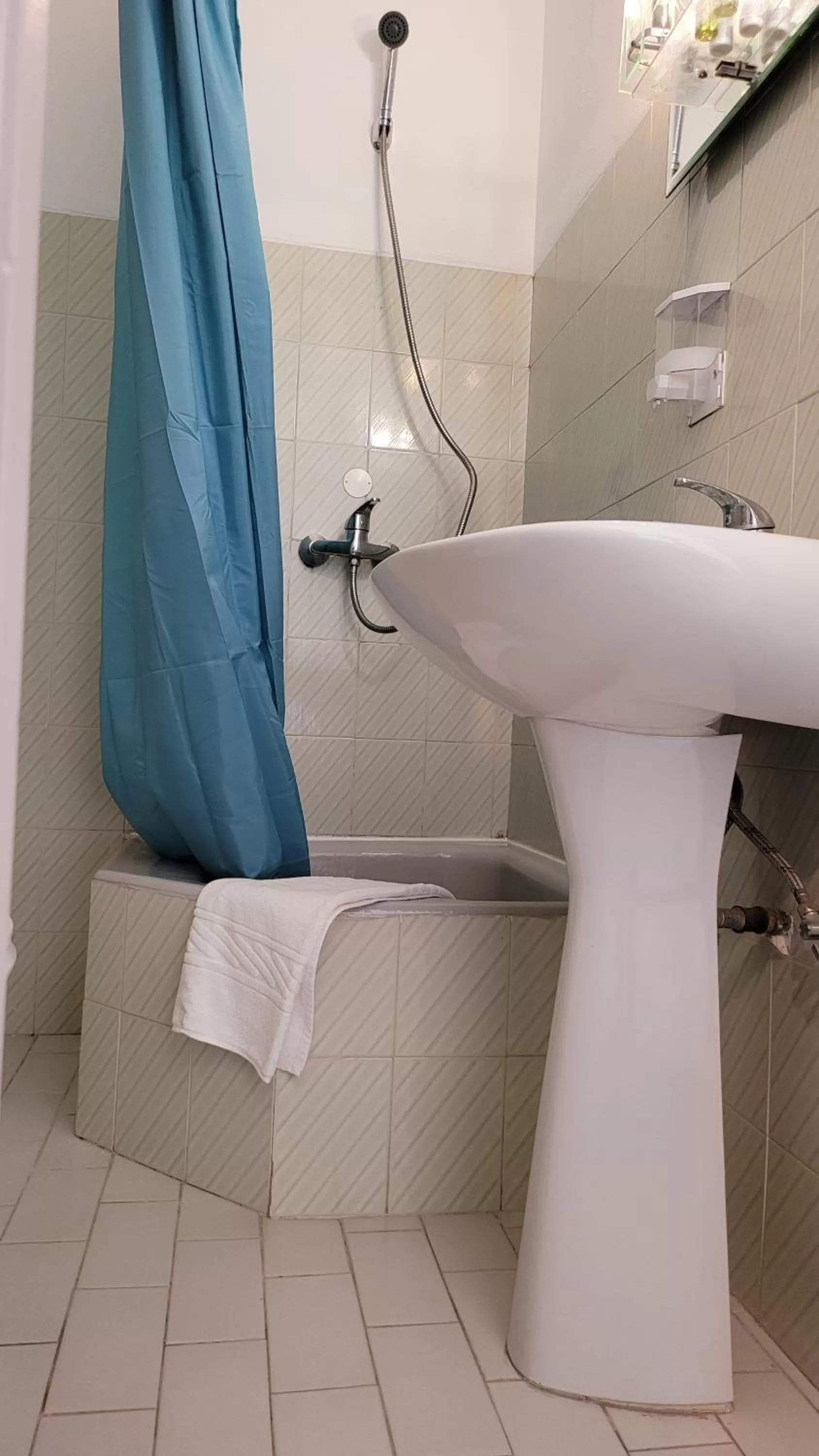 Bathroom in Residencia Paris