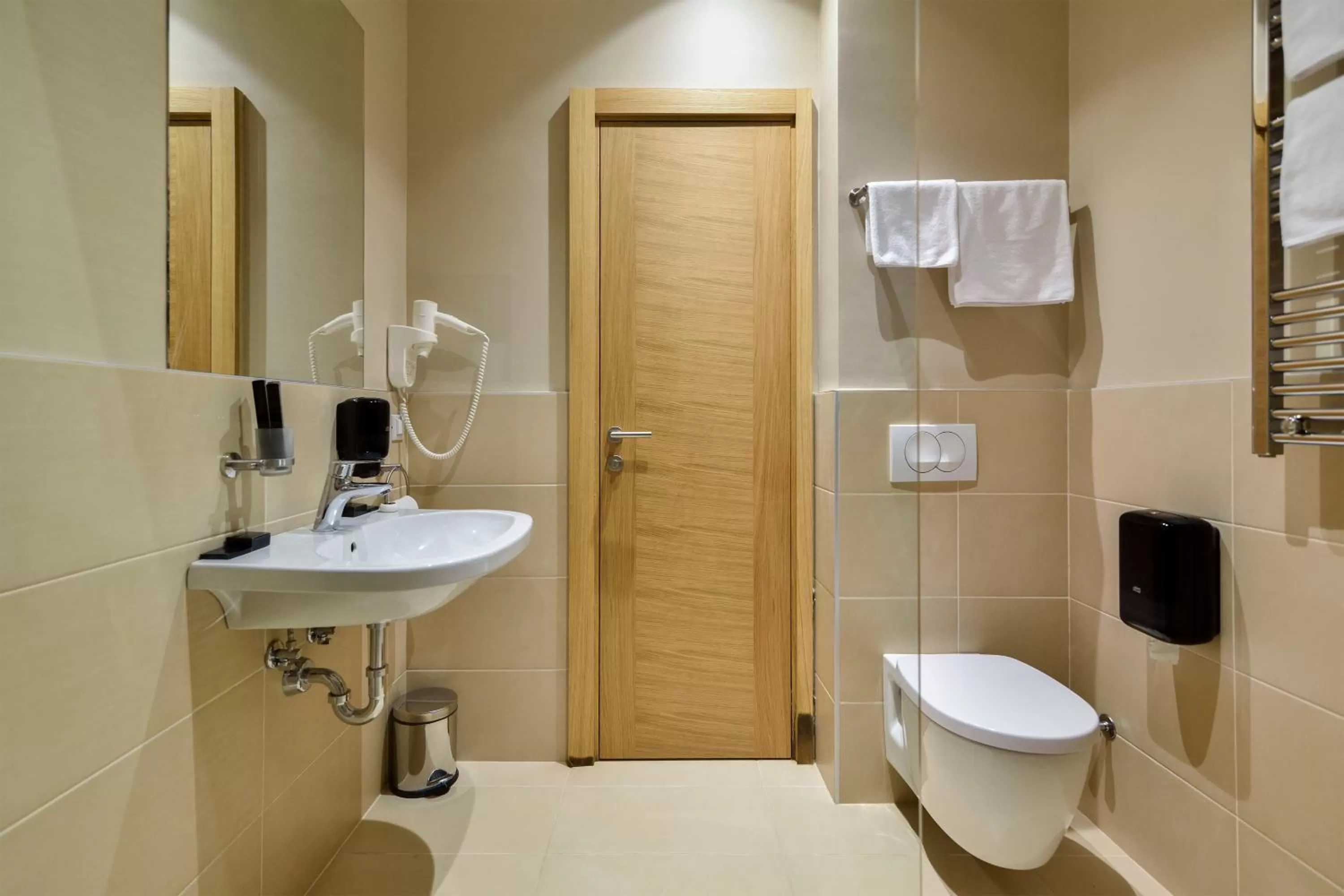 Bathroom in Hotel Opera Garni