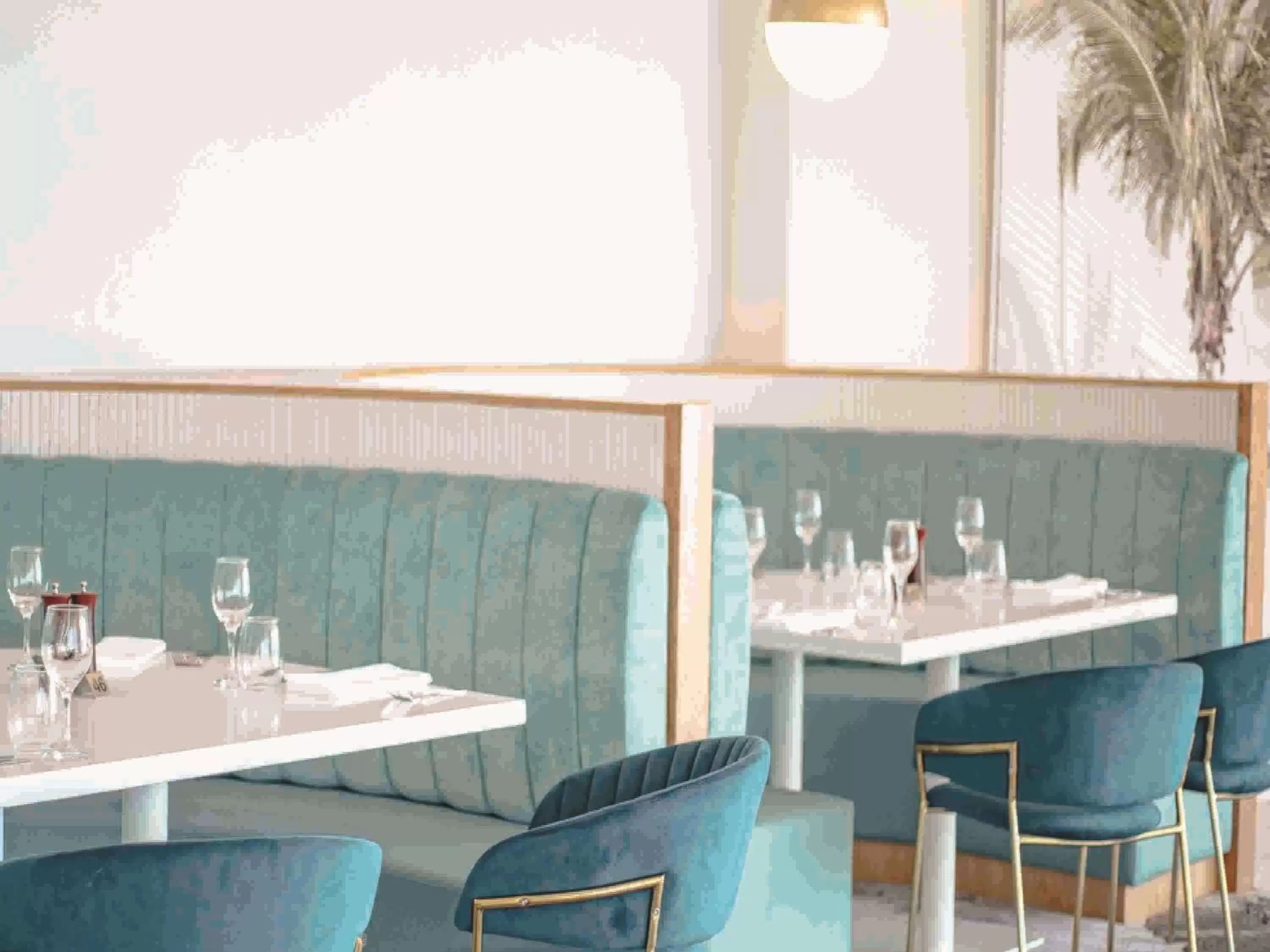 Restaurant/places to eat in Novotel Wollongong Northbeach