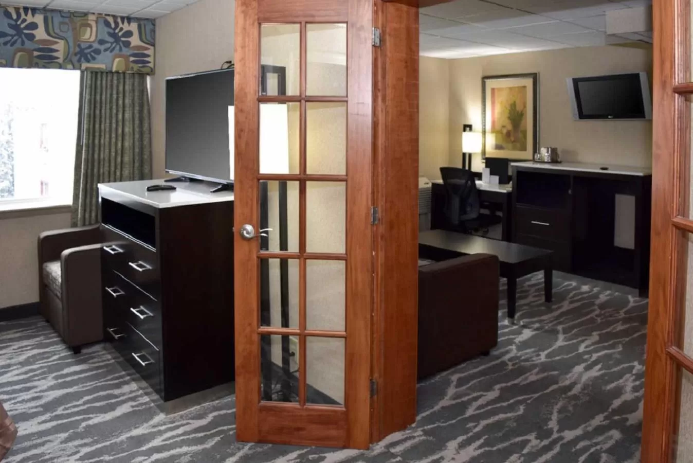 Communal lounge/ TV room in Quality Inn East Stroudsburg - Poconos