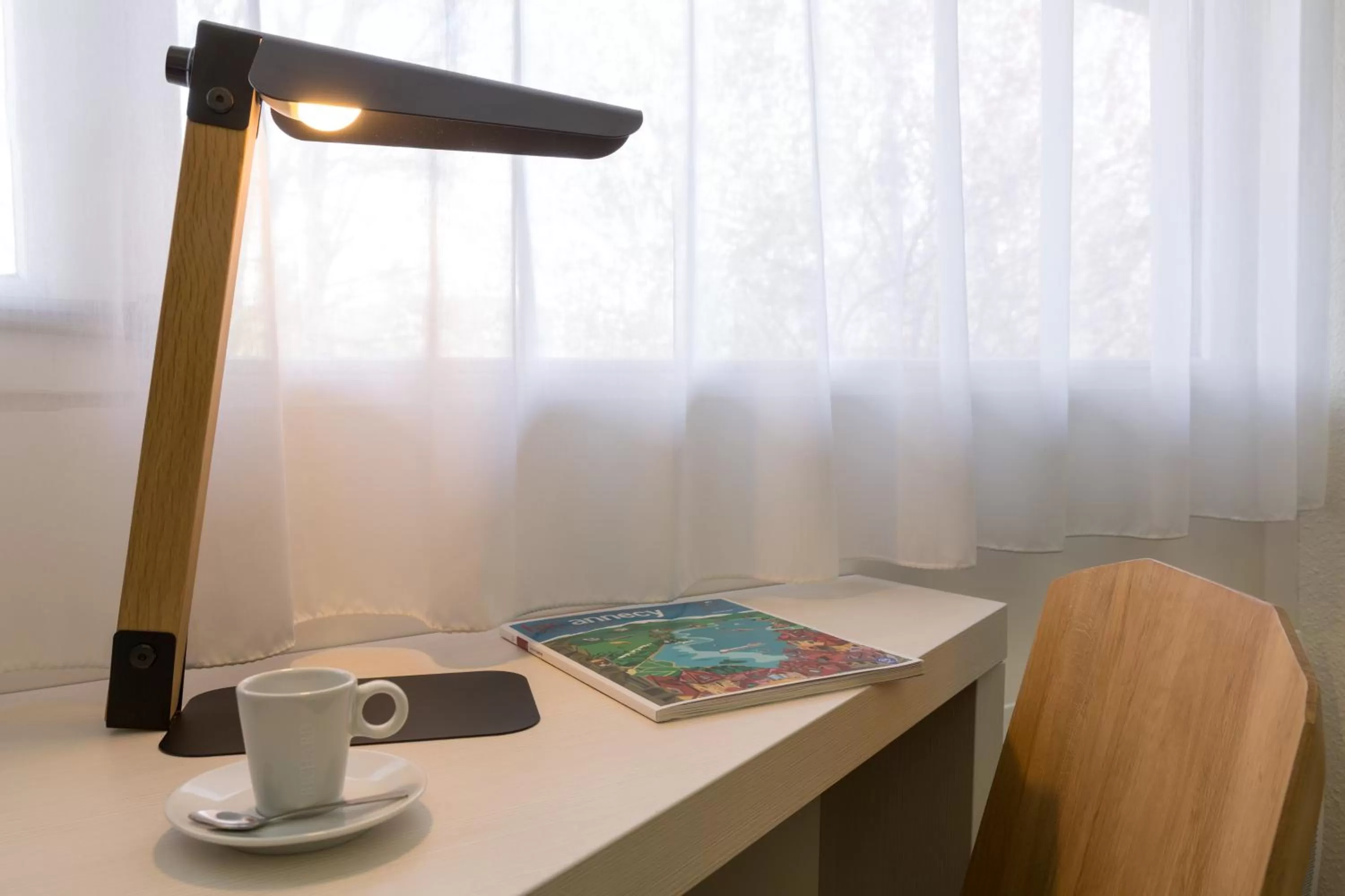 Coffee/tea facilities, TV/Entertainment Center in The Originals City, Hôtel Annecy Aéroport (Inter-Hotel)