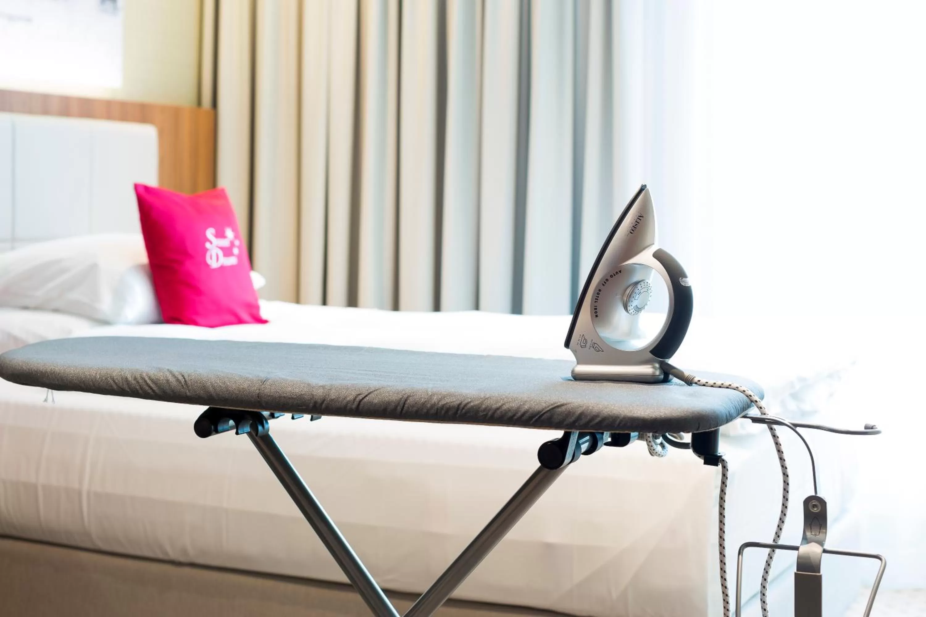 Decorative detail, Bed in Hotel Wartmann am Bahnhof