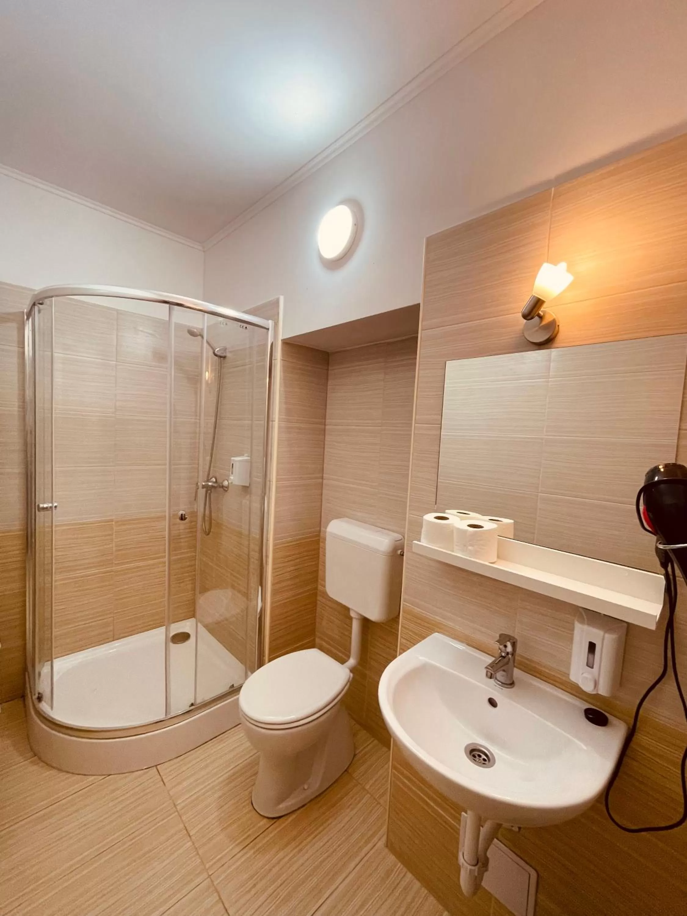 Bathroom in Easy Star Hotel