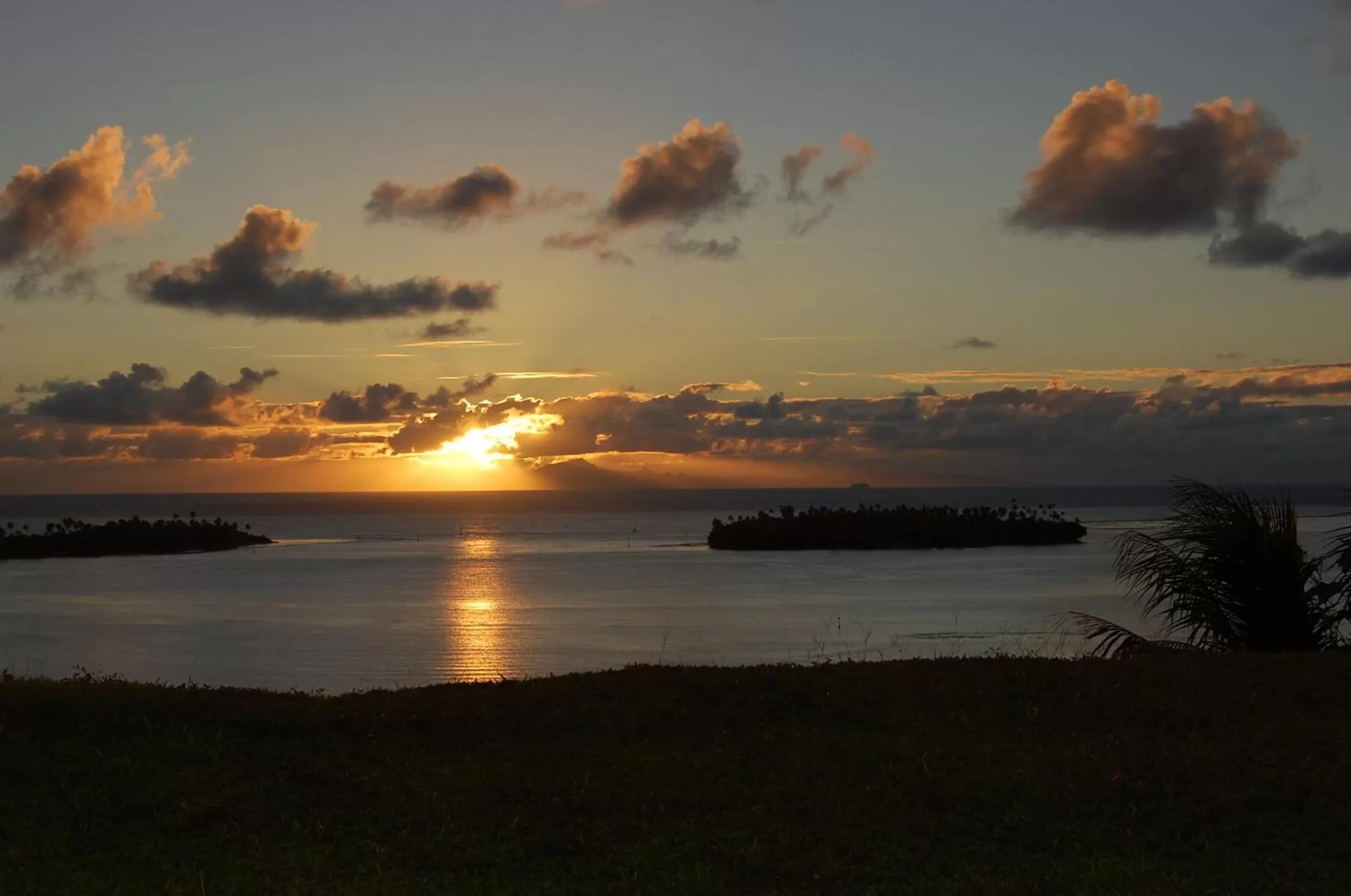 Sunrise in Faré Mahi Mahi