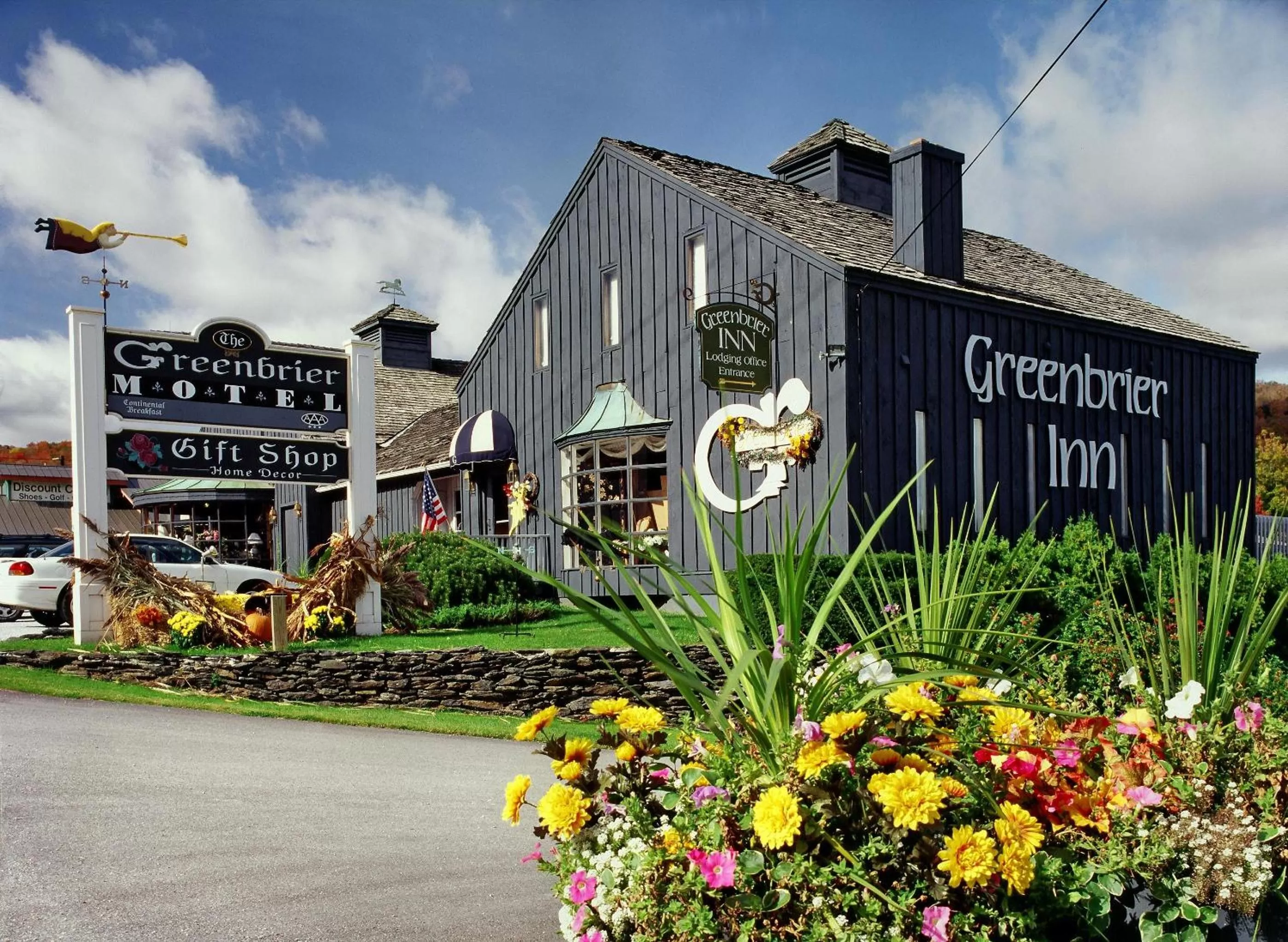 Facade/entrance in Greenbrier Inn Killington