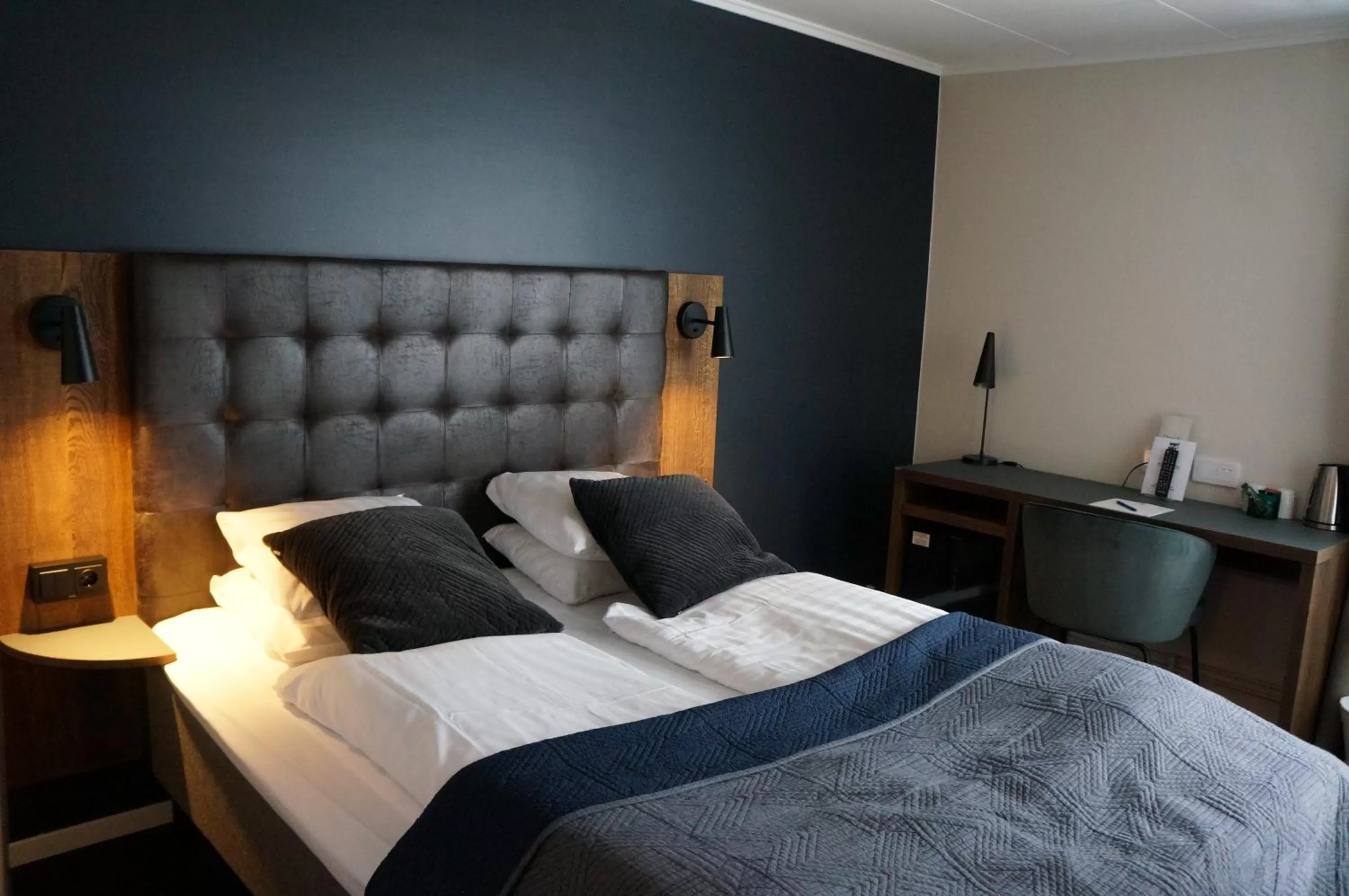 Photo of the whole room, Bed in Best Western Hotel Corallen