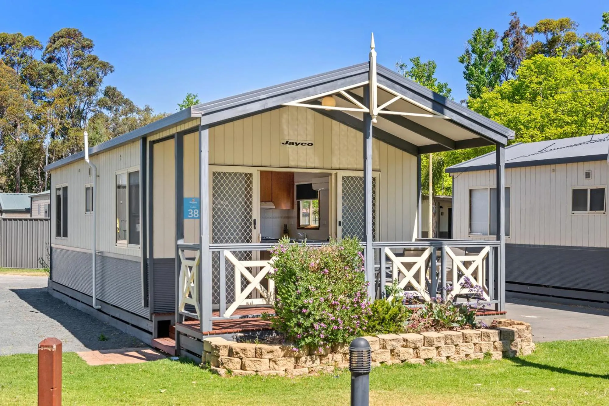 Facade/entrance in Discovery Parks - Maidens Inn Moama