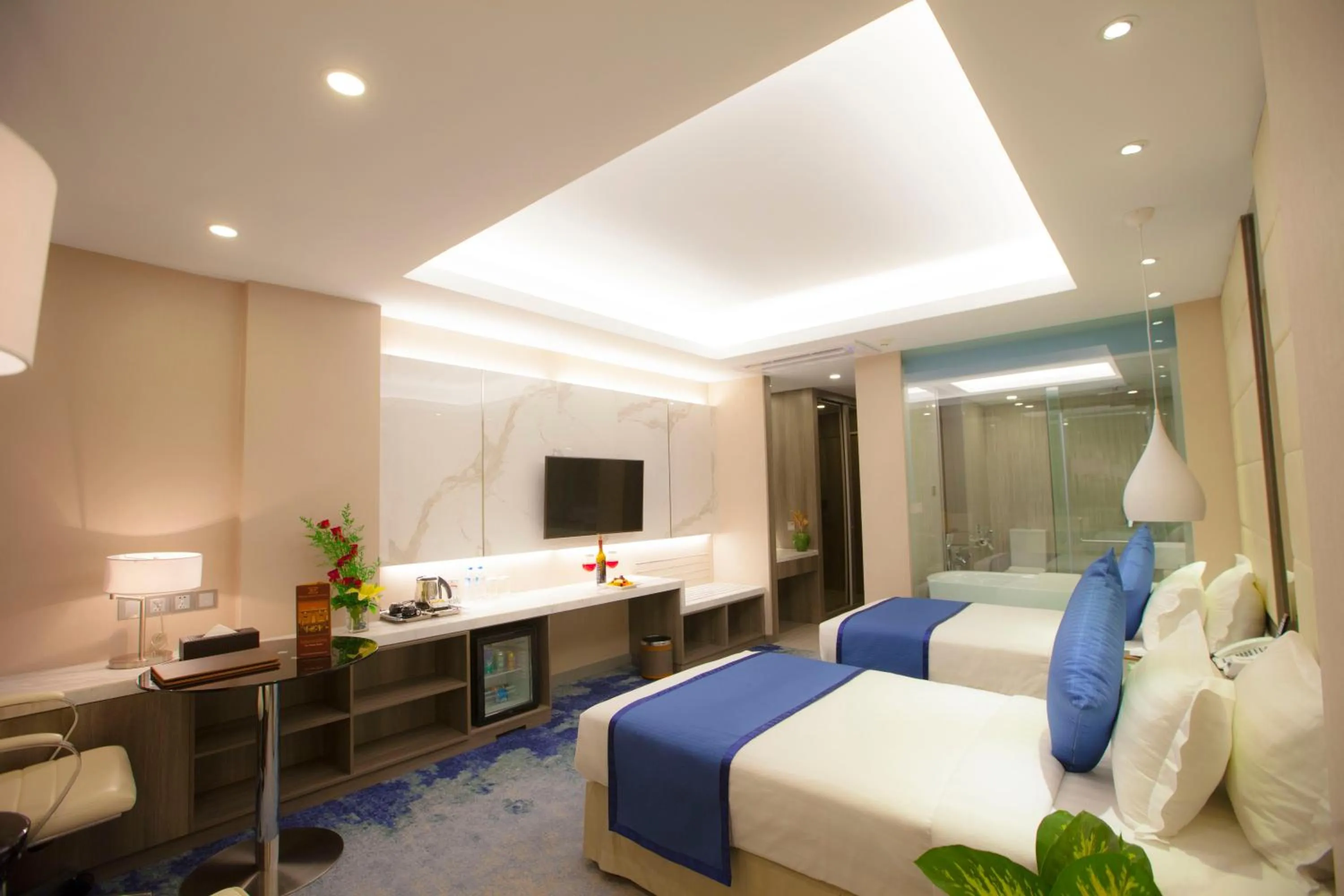 Shower in Grand Palace Hotel