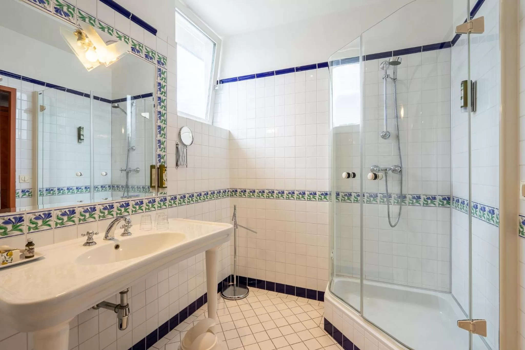 Bathroom in Hotel Am Schubertring