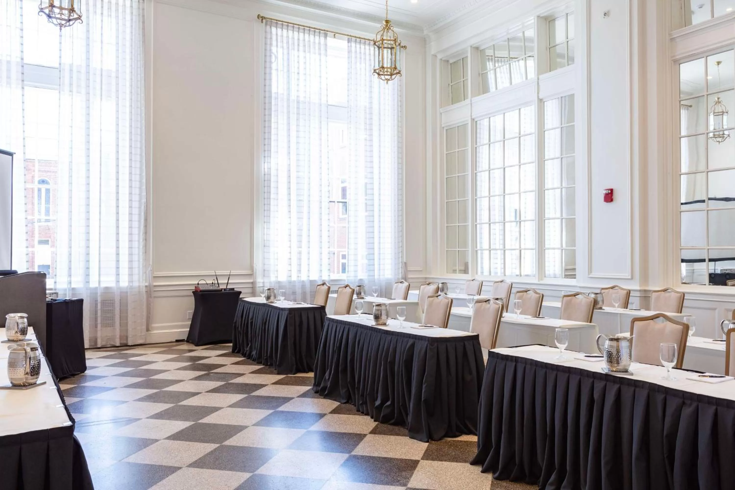 Meeting/conference room in The Yorktowne Hotel, Tapestry Collection by Hilton