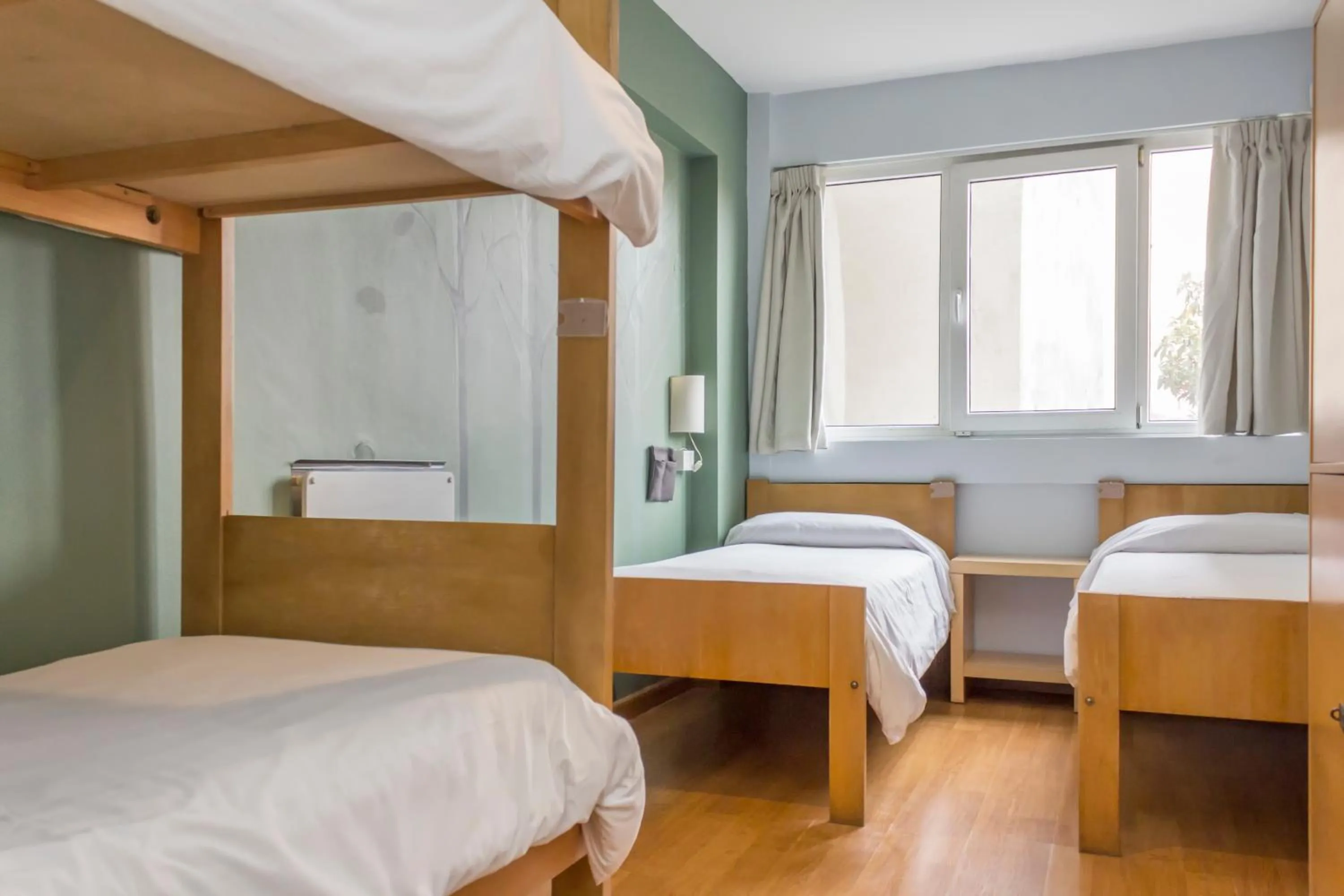 Bedroom, Bed in Circus Hostel