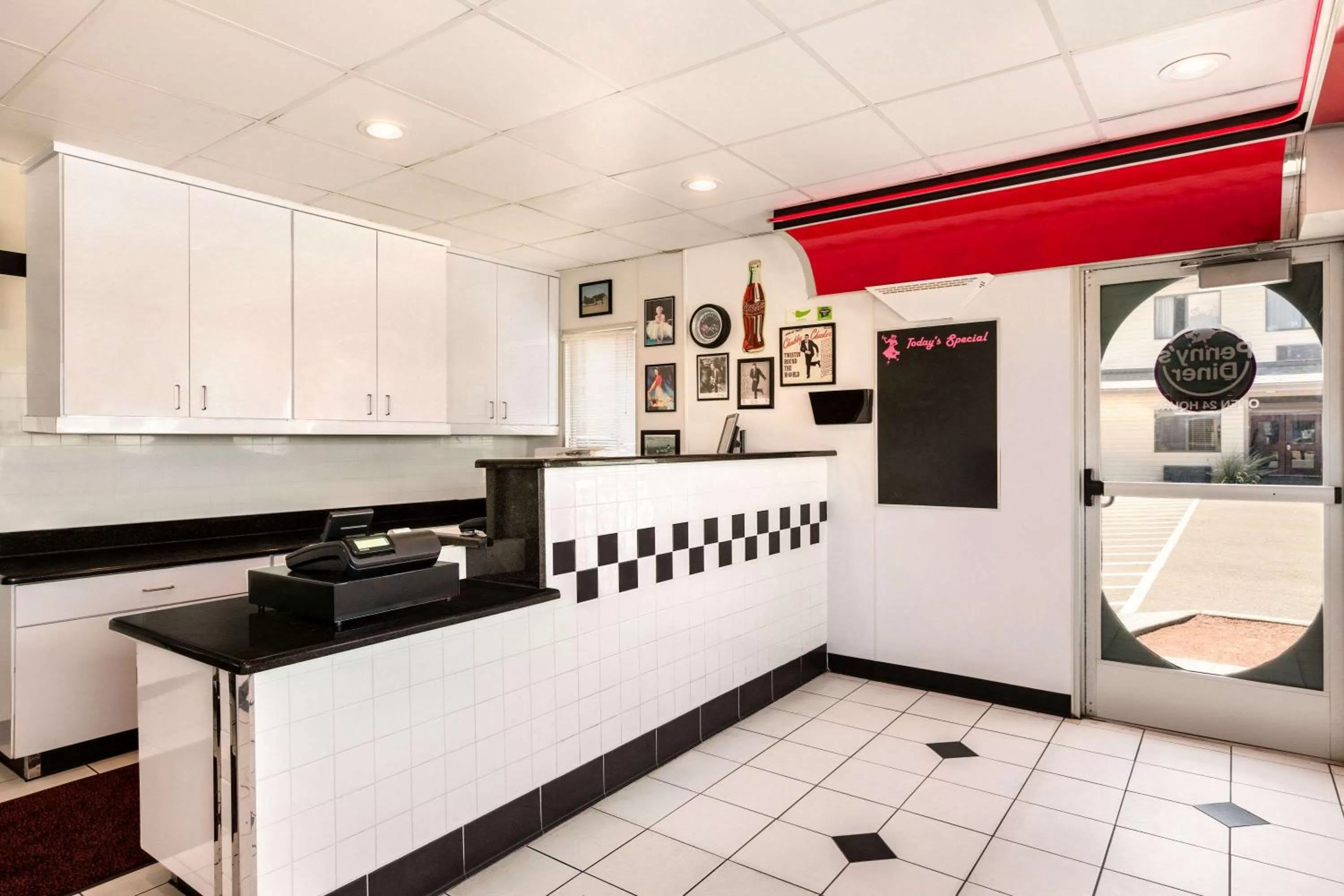 Lobby or reception in Travelodge by Wyndham Santa Teresa