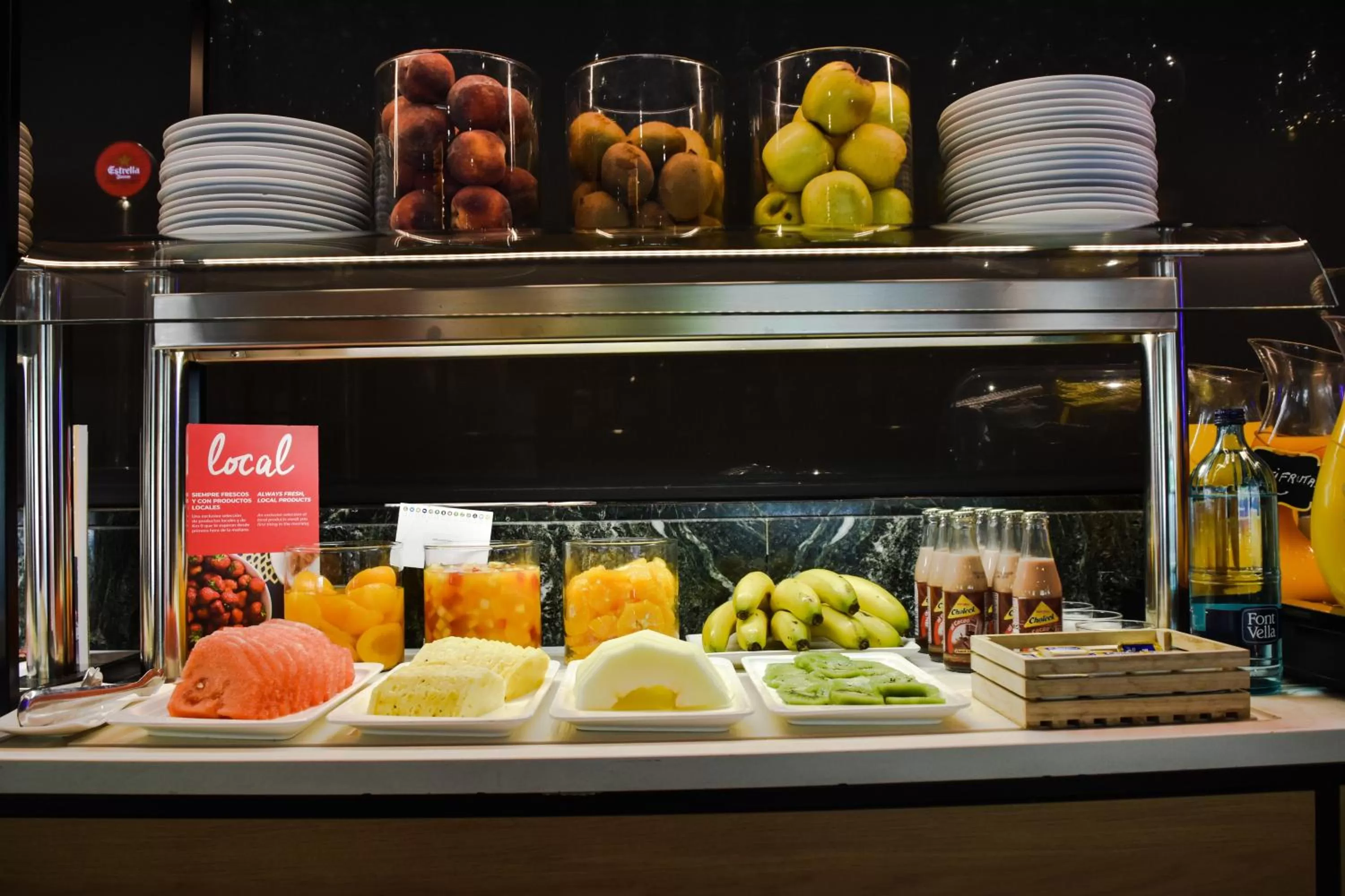 Breakfast in Aparthotel Atenea Valles