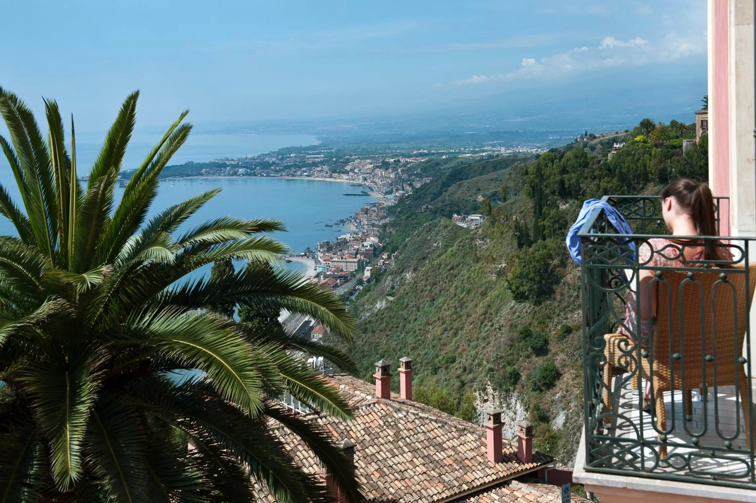 Superior Triple Room with Sea View in Hotel Villa Schuler