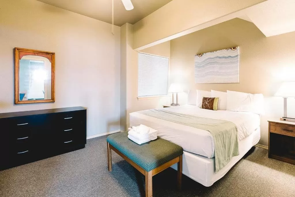 Bed in The Waterfront at Potlatch