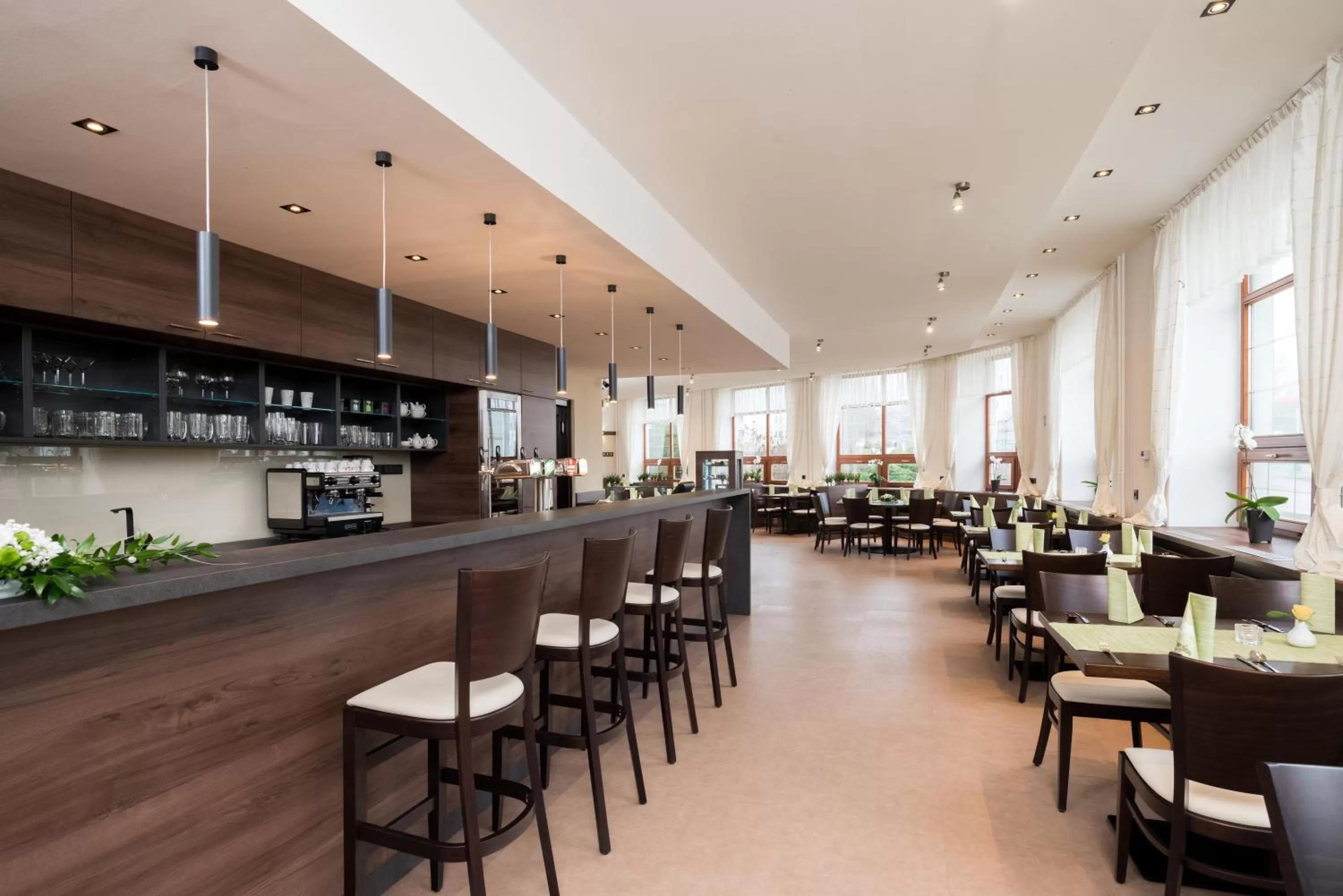 Restaurant/places to eat in Hotel Slavia
