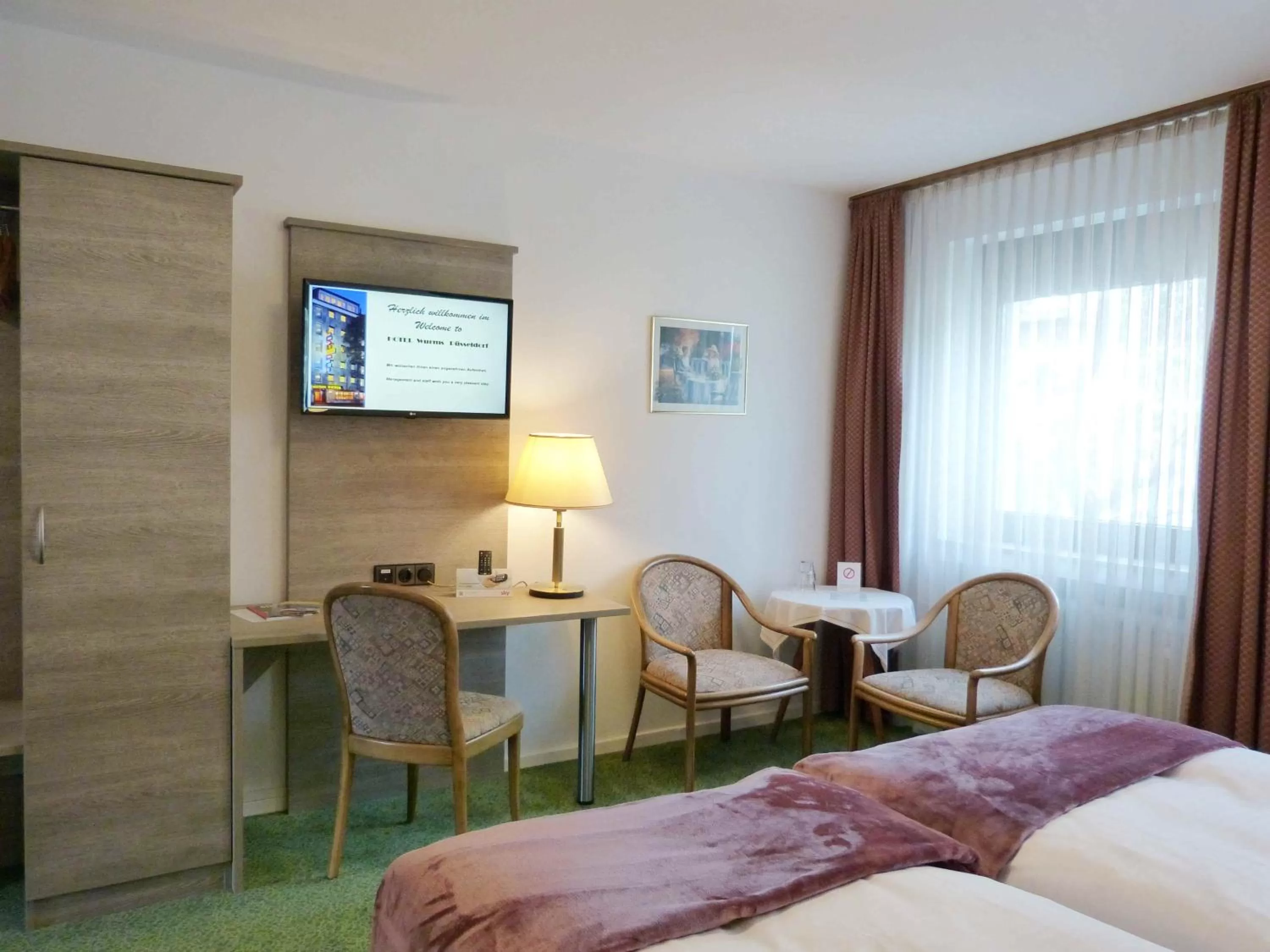 TV and multimedia, Bed in Hotel Wurms