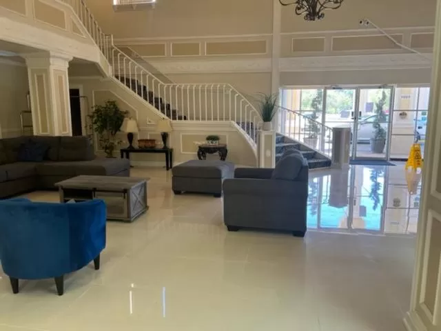 Seating Area in Windsor inn of Jacksonville