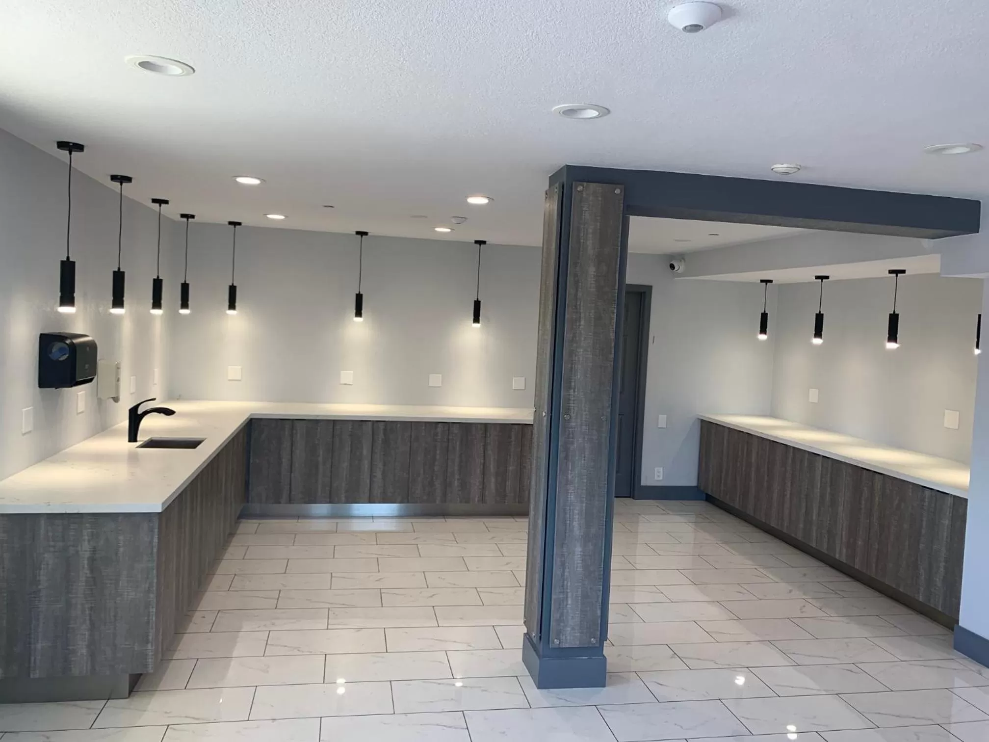 Lobby or reception in Rodeway Inn Sacramento-University Area