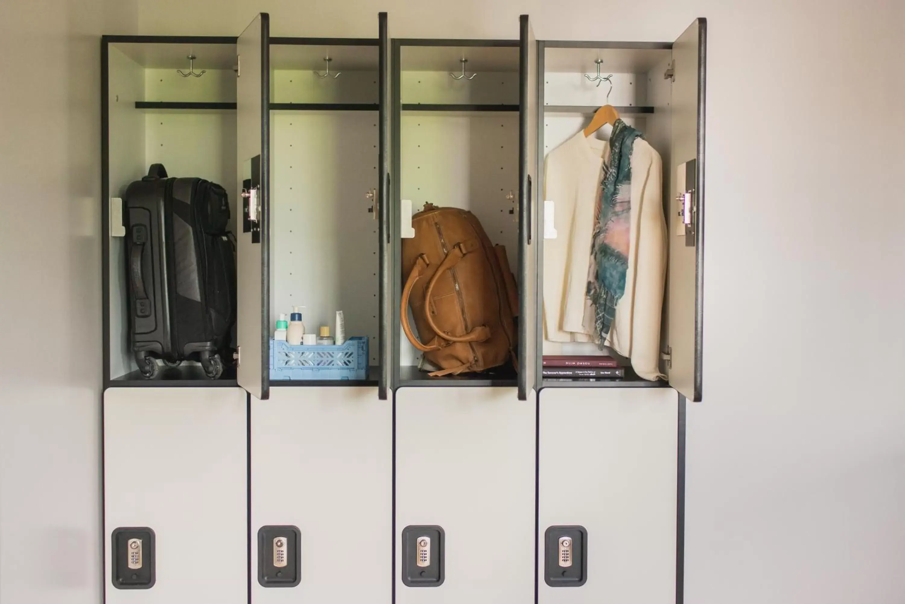 Bed in 8-Bed All Gender Dormitory Room in Lolo Pass Bed in 8-Bed All Gender Dormitory Room in Lolo Pass