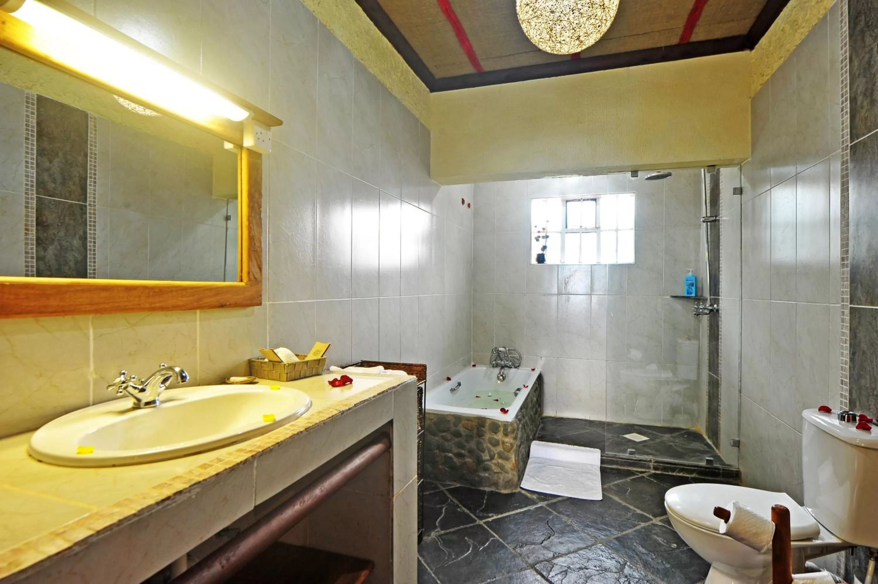 Bathroom in Mwanzo Lodge