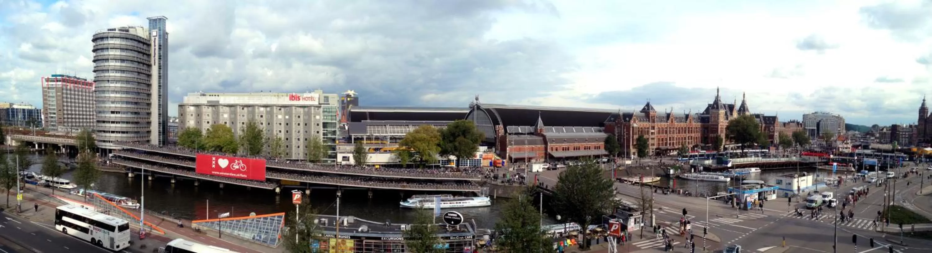 Day in A-Train Hotel