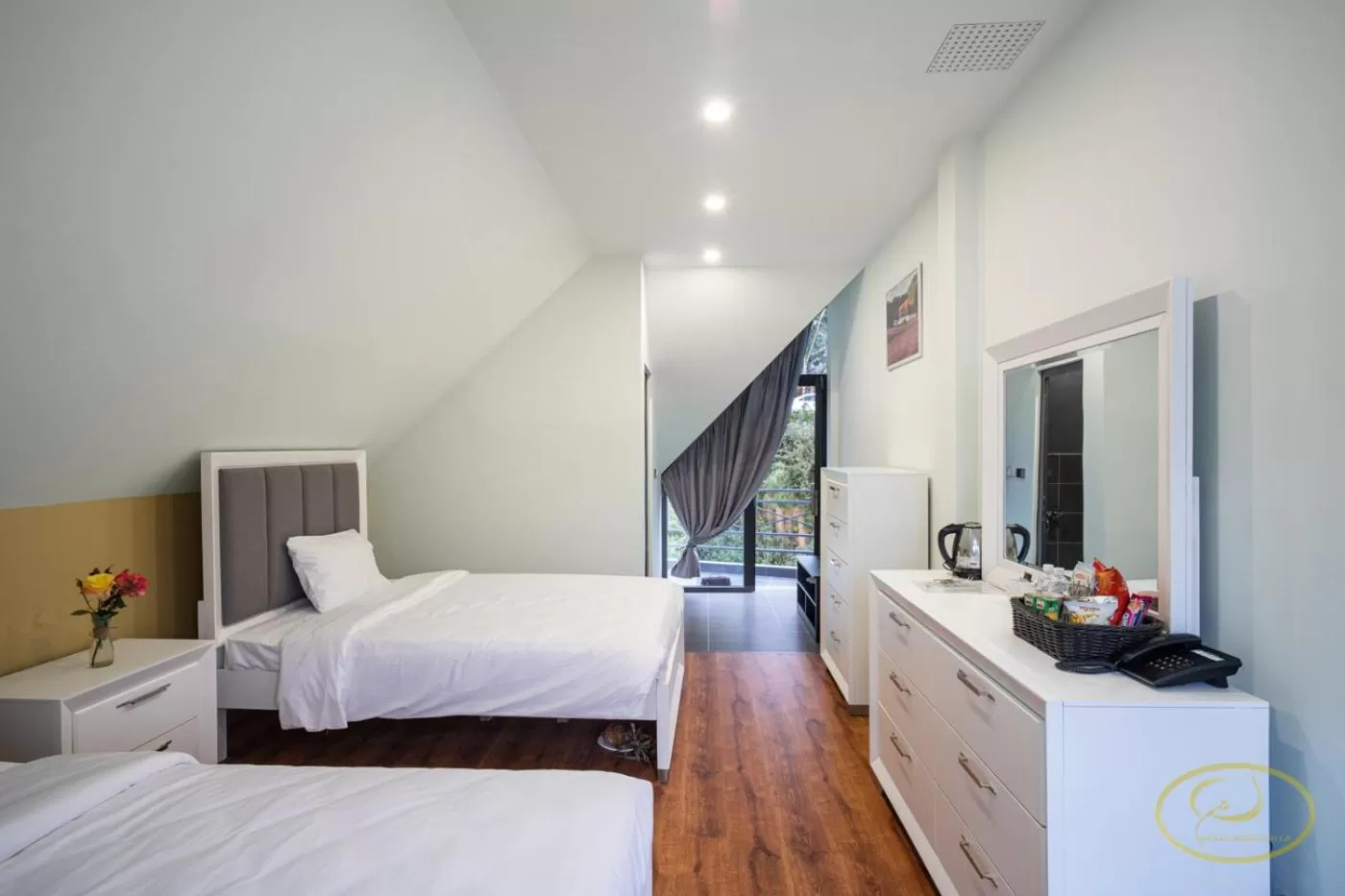 Photo of the whole room, Bed in Hong Mon Villa