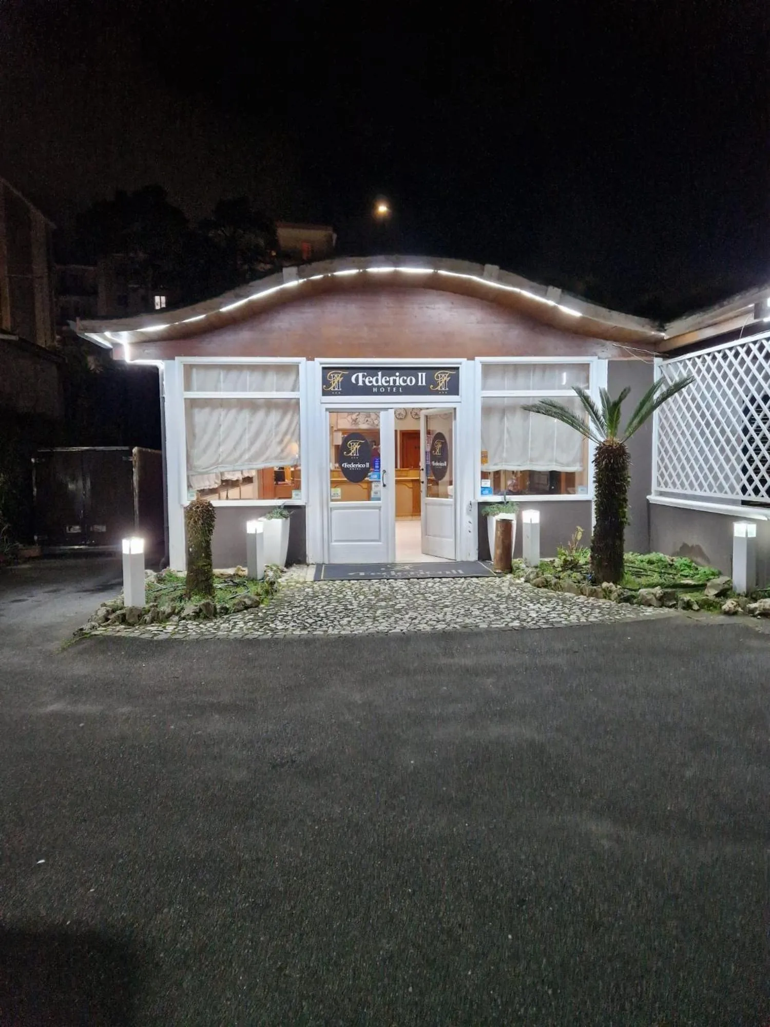 Property Building in Green Park Hotel