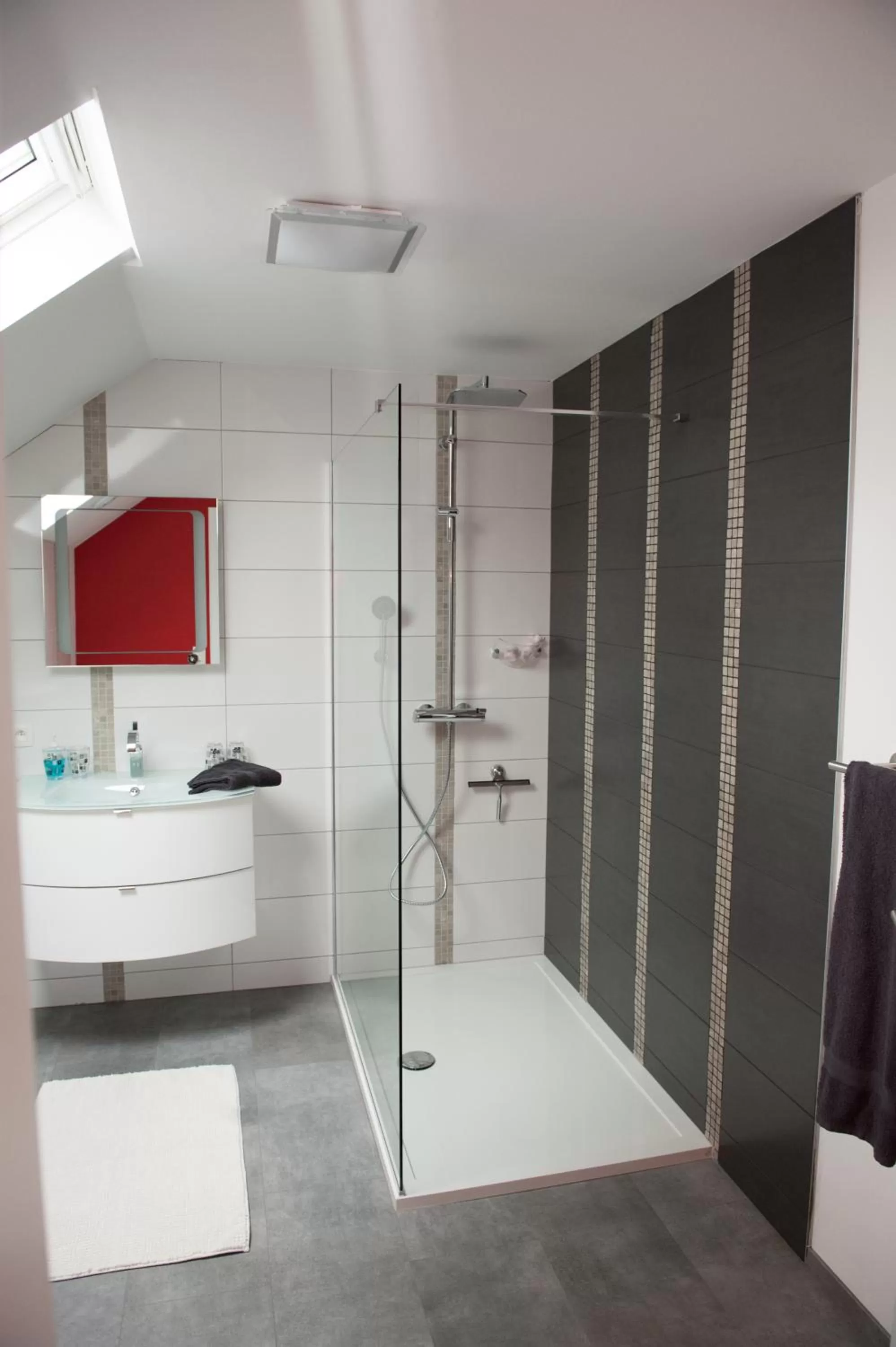 Shower in Villa Lumina