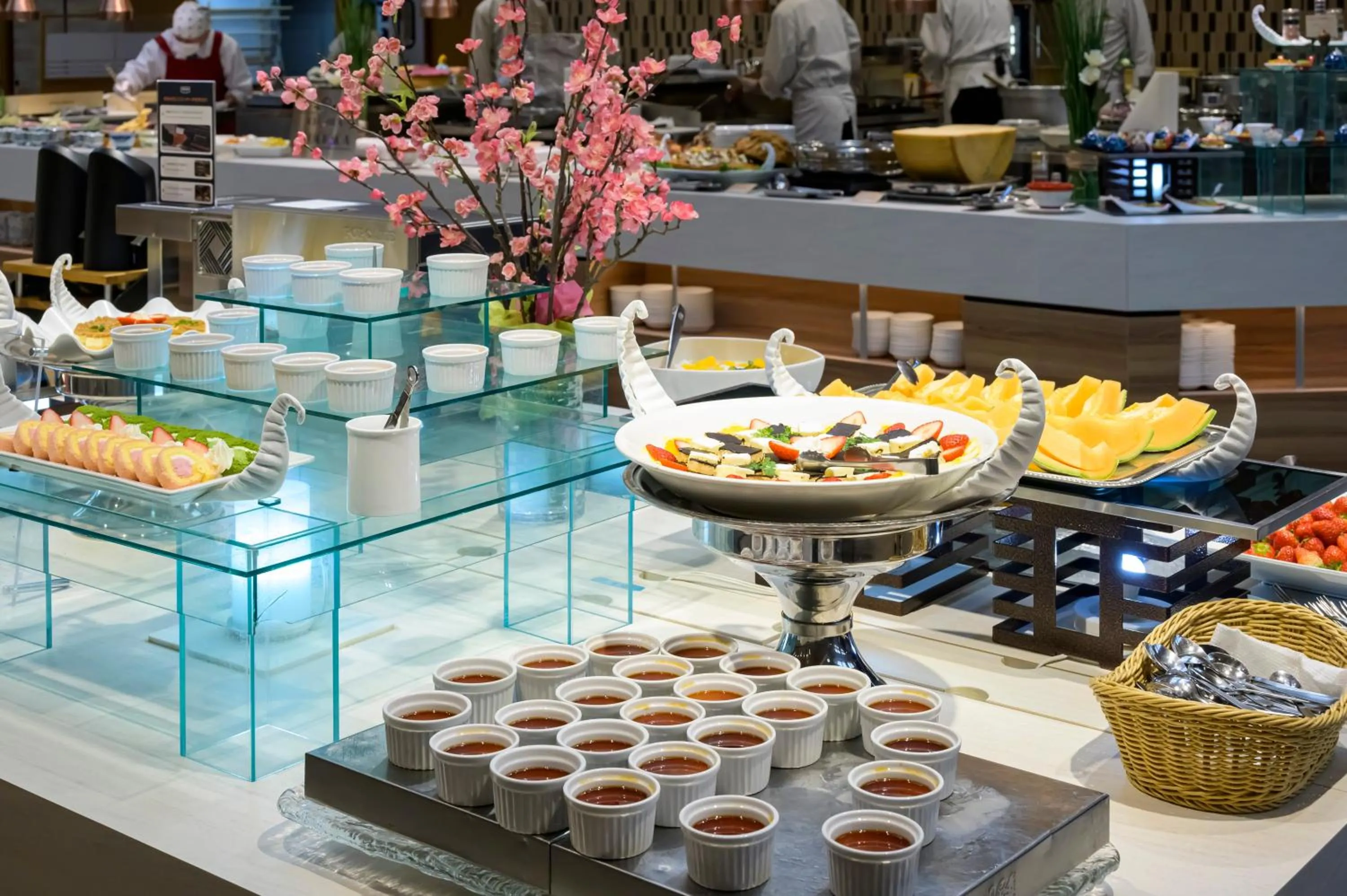 Food and drinks in Senkeien Tsukioka Hotel