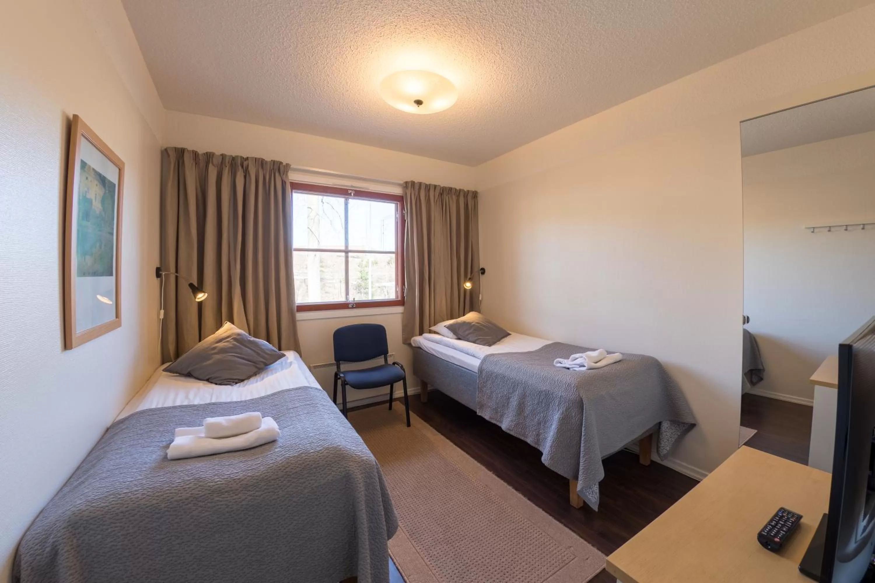 Photo of the whole room in Hotelli Uninen Tampere