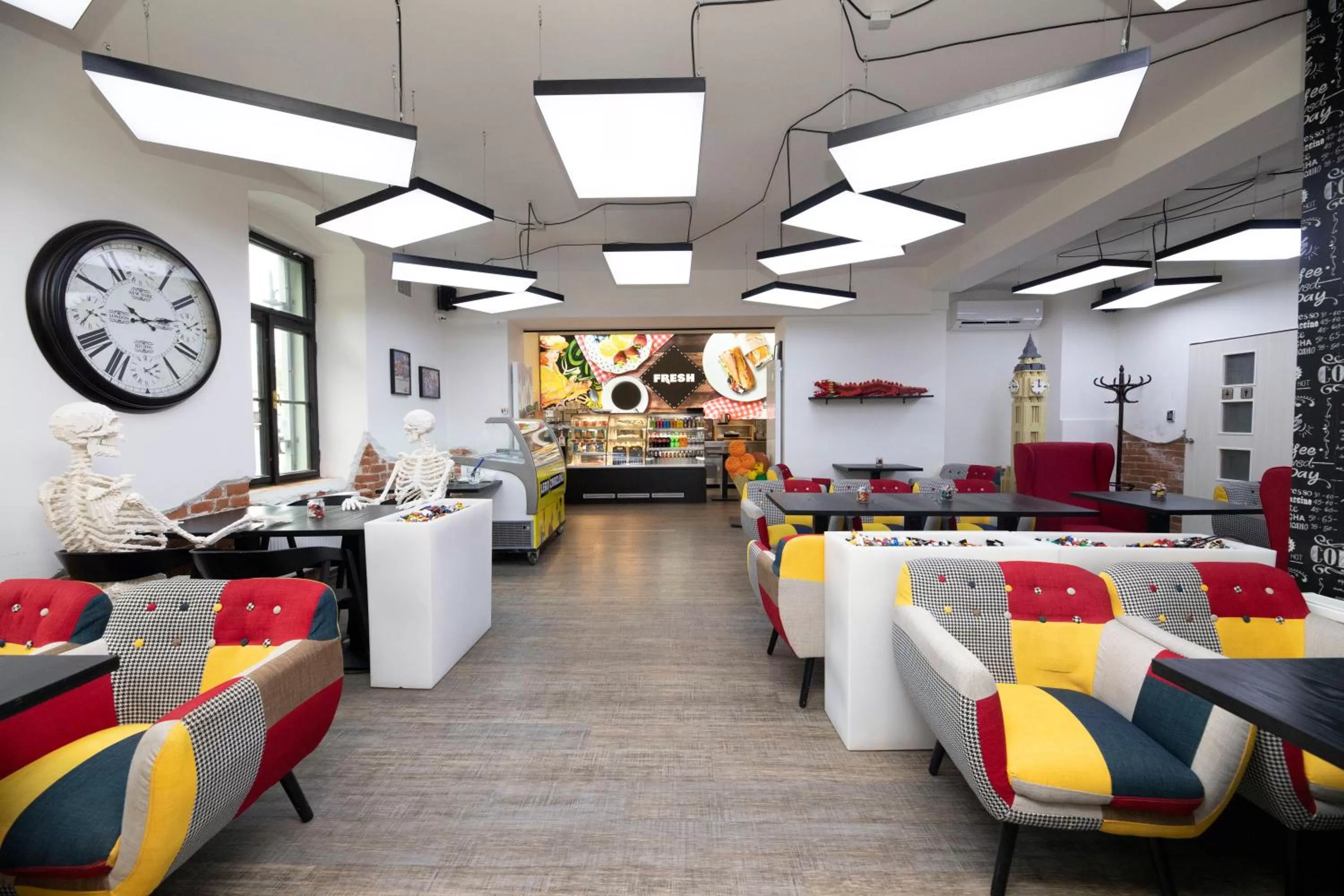 Restaurant/places to eat in Hotel a Museum of Bricks