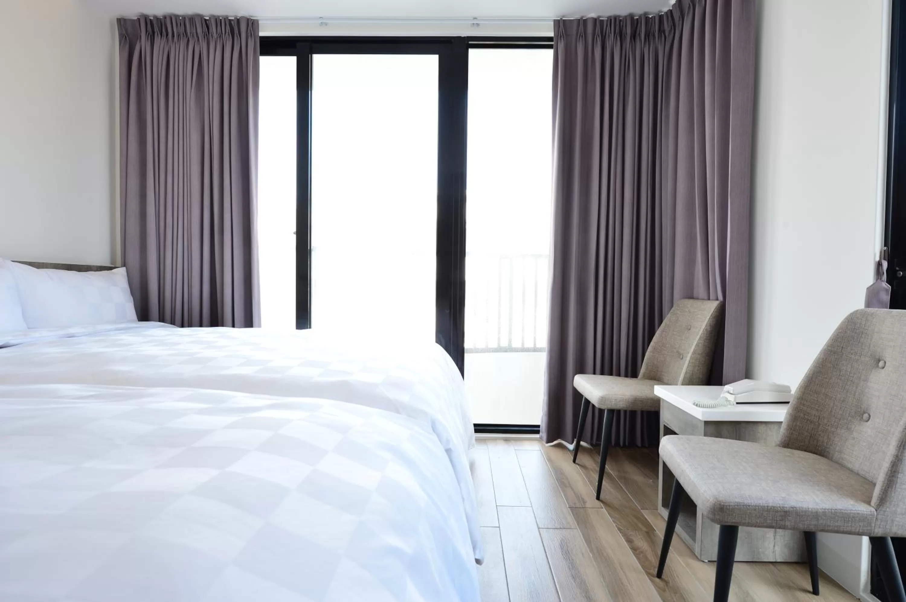 Photo of the whole room, Bed in Sky Square Business Travel