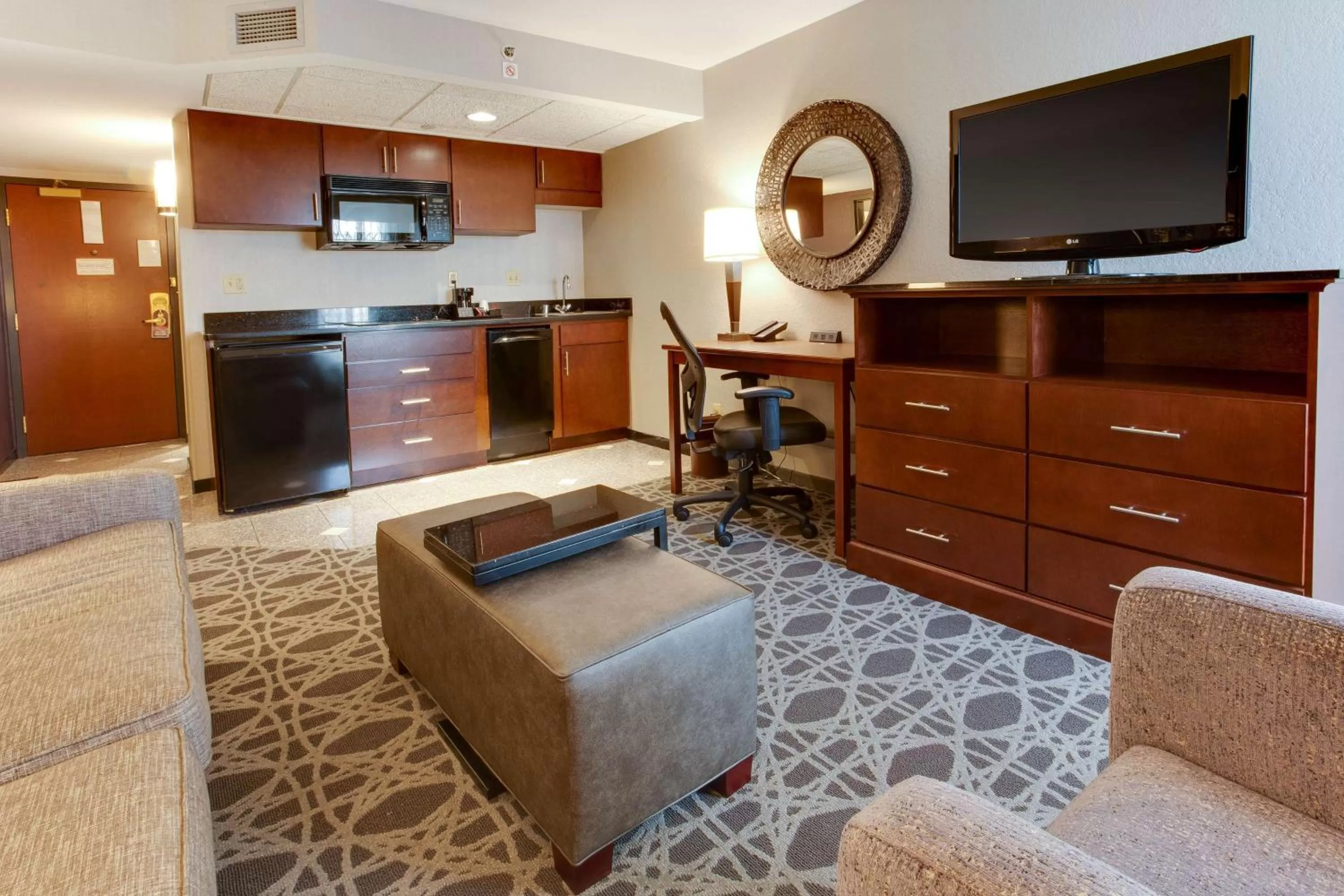 King Suite with Sofa Bed and Kitchenette in Drury Inn & Suites Louisville East